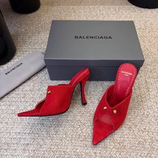 Balenciaga巴黎世家高跟凉拖 将时髦发挥到极致的 巴黎世家方头时装鞋,巴黎世家的鞋子绝对开了挂,每一双都想去入 Balenciaga巴黎世家高跟凉拖 将时髦发挥到极致的 巴黎世家方头时装鞋,巴黎世家的鞋子绝对开了挂,每一双都想去入