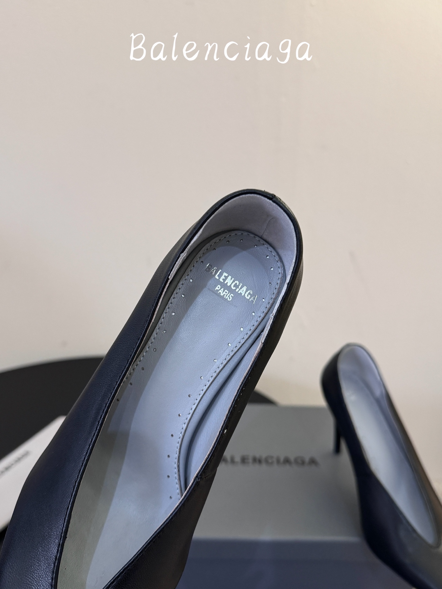 Balenciaga巴黎世家高跟鞋 将时髦发挥到极致的 巴黎世家方头时装鞋,巴黎世家的鞋子绝对开了挂,每一双都想去入, Balenciaga巴黎世家高跟鞋 将时髦发挥到极致的 巴黎世家方头时装鞋,巴黎世家的鞋子绝对开了挂,每一双都想去入,