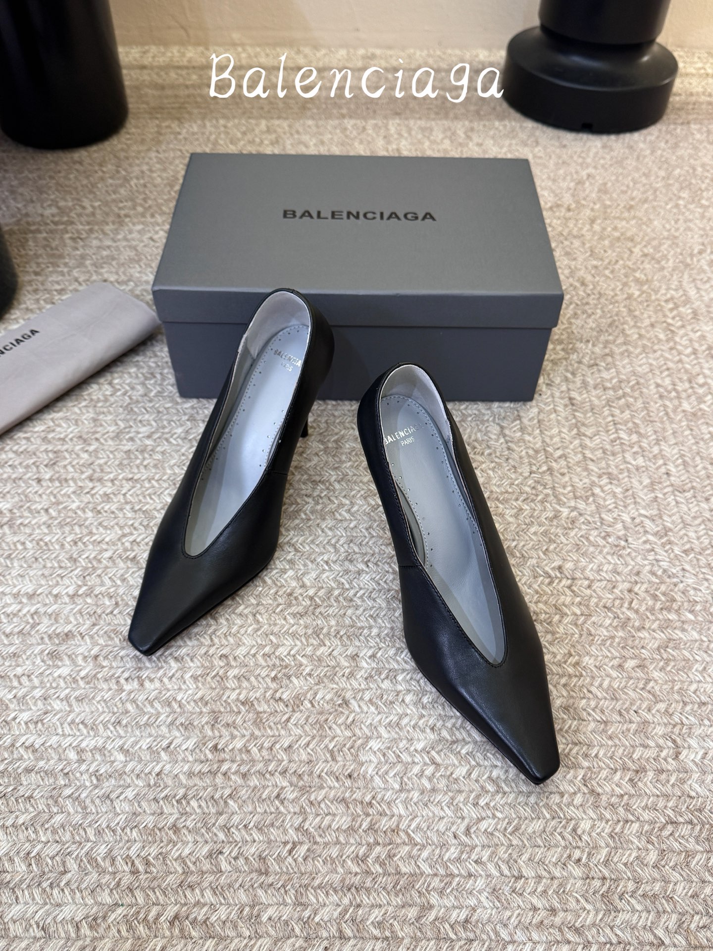 Balenciaga巴黎世家高跟鞋 将时髦发挥到极致的 巴黎世家方头时装鞋,巴黎世家的鞋子绝对开了挂,每一双都想去入, Balenciaga巴黎世家高跟鞋 将时髦发挥到极致的 巴黎世家方头时装鞋,巴黎世家的鞋子绝对开了挂,每一双都想去入,