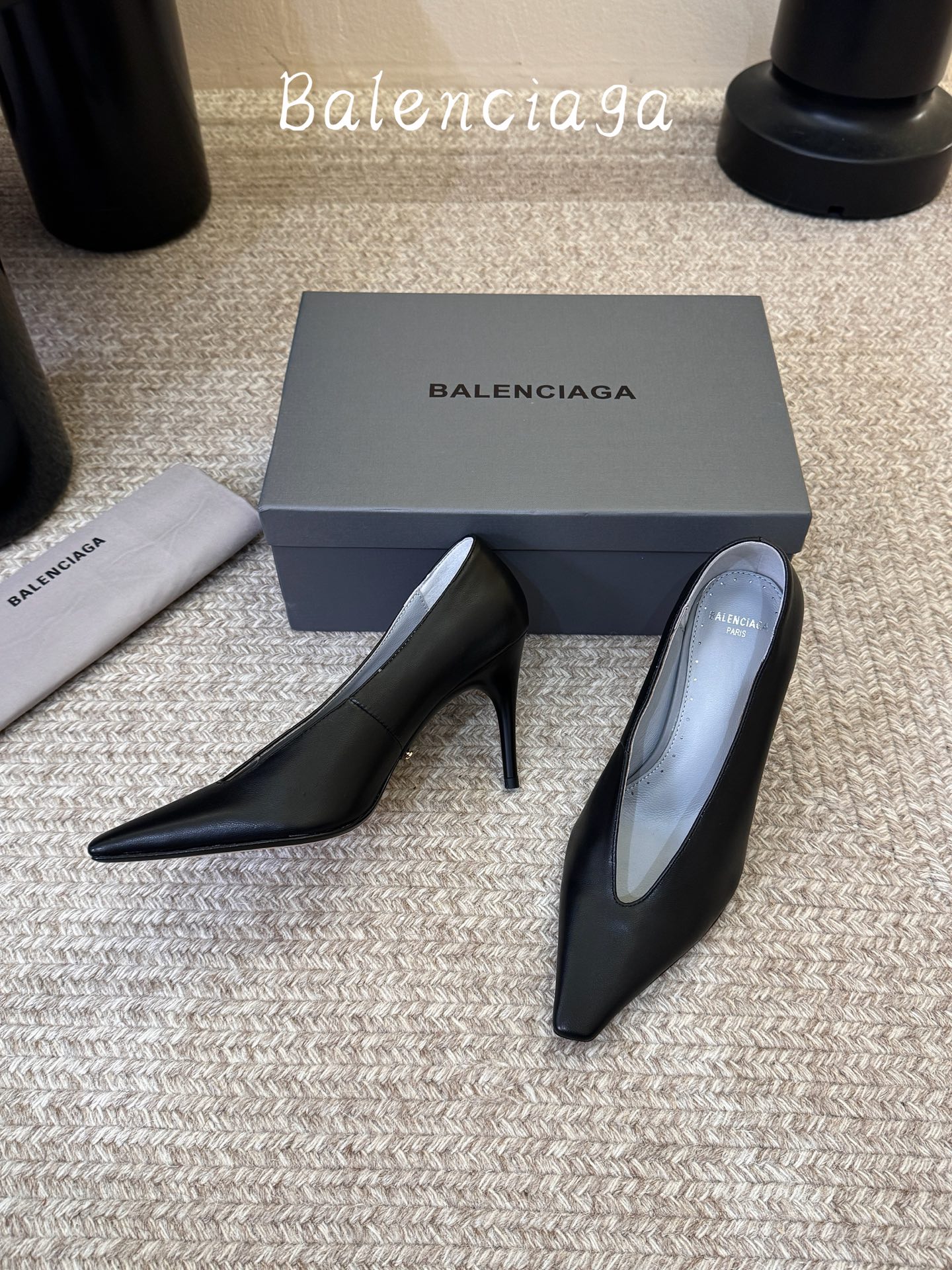 Balenciaga巴黎世家高跟鞋 将时髦发挥到极致的 巴黎世家方头时装鞋,巴黎世家的鞋子绝对开了挂,每一双都想去入, Balenciaga巴黎世家高跟鞋 将时髦发挥到极致的 巴黎世家方头时装鞋,巴黎世家的鞋子绝对开了挂,每一双都想去入,