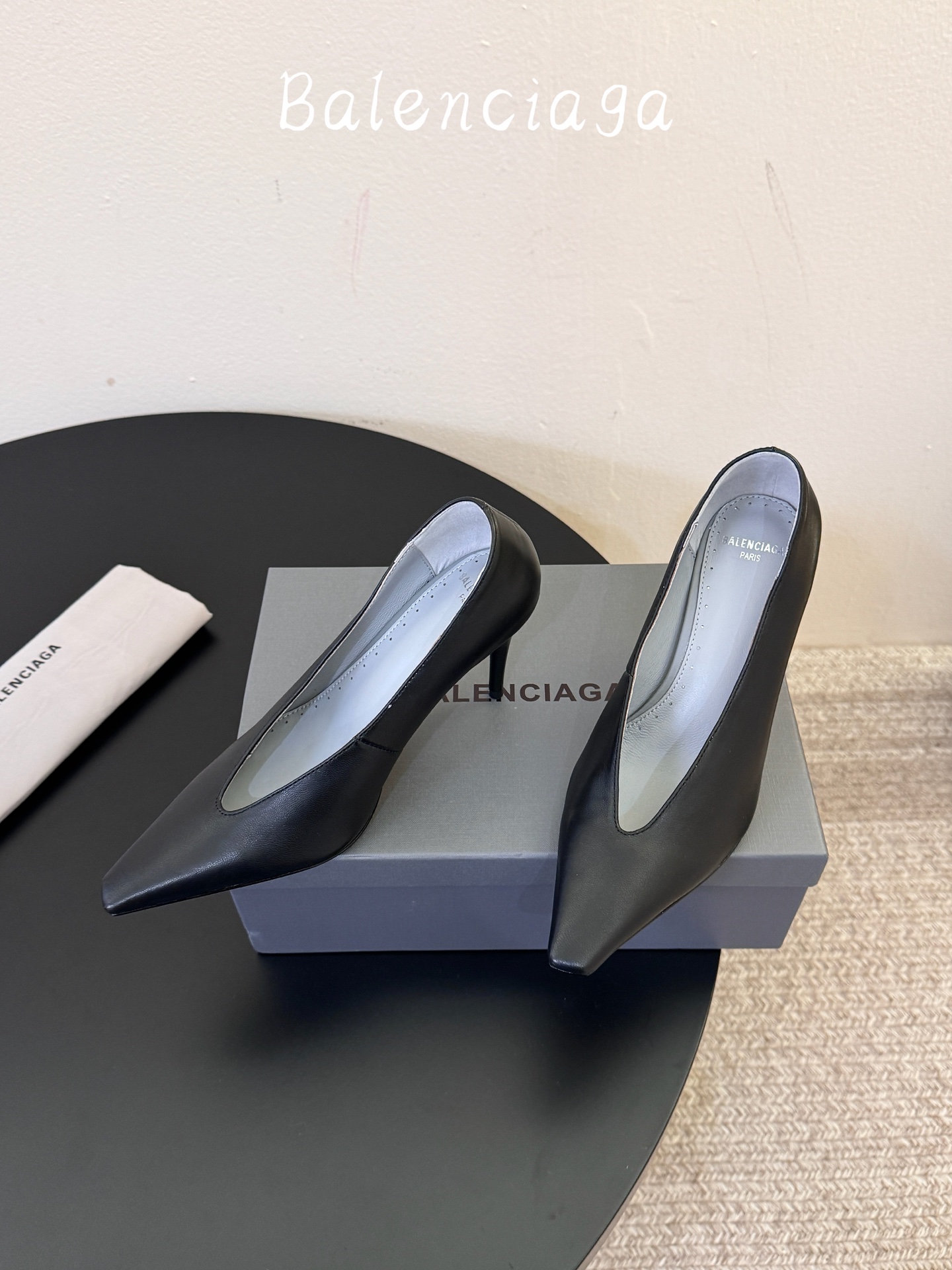 Balenciaga巴黎世家高跟鞋 将时髦发挥到极致的 巴黎世家方头时装鞋,巴黎世家的鞋子绝对开了挂,每一双都想去入, Balenciaga巴黎世家高跟鞋 将时髦发挥到极致的 巴黎世家方头时装鞋,巴黎世家的鞋子绝对开了挂,每一双都想去入,