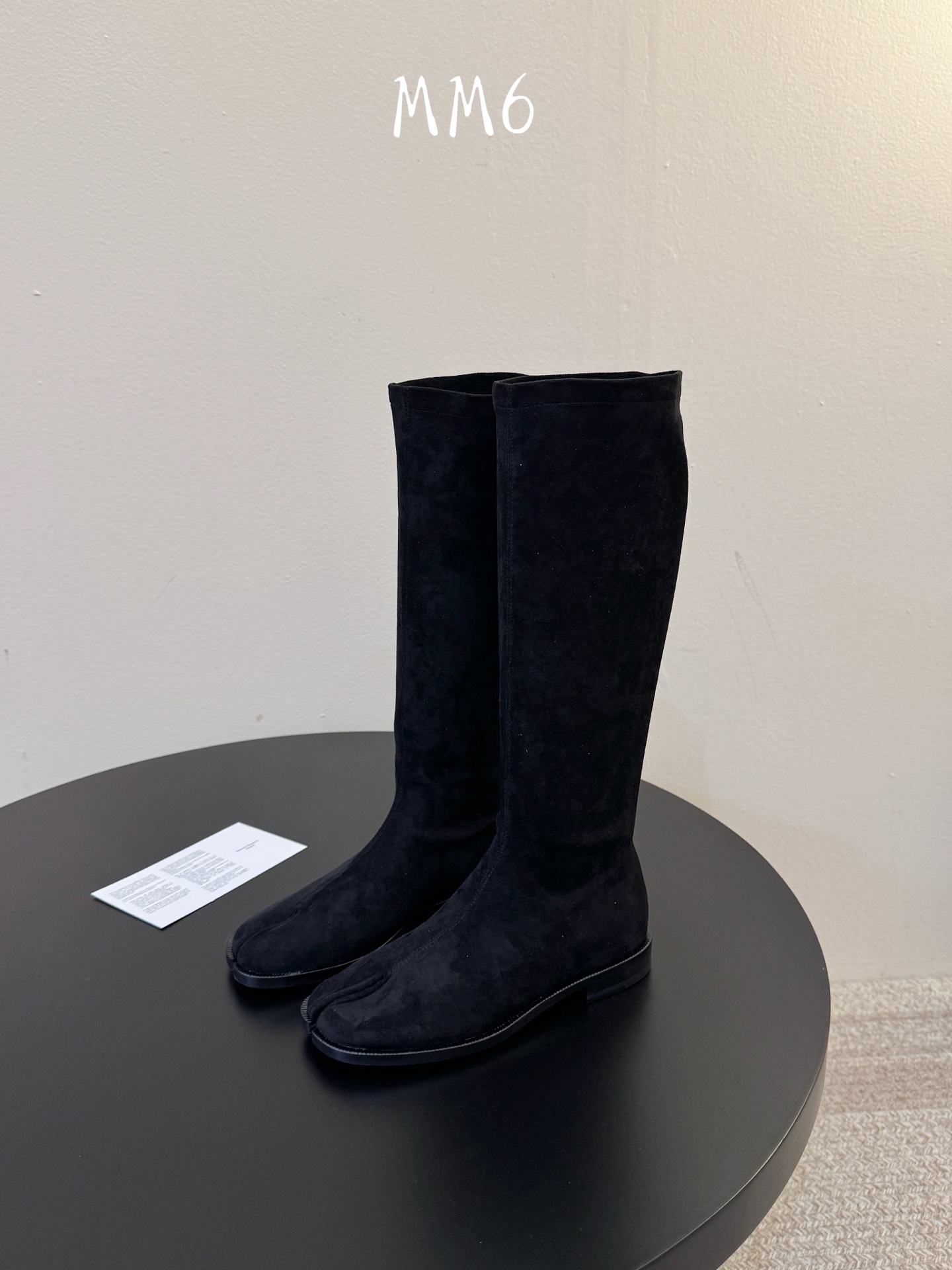 Maison Margiela 玛吉拉tabi分趾Mm6真皮宽筒直筒长靴不过膝 秋冬新细高跟高筒靴最高版本买手代购1:1 Maison Margiela 玛吉拉tabi分趾Mm6真皮宽筒直筒长靴不过膝 秋冬新细高跟高筒靴最高版本买手代购1:1