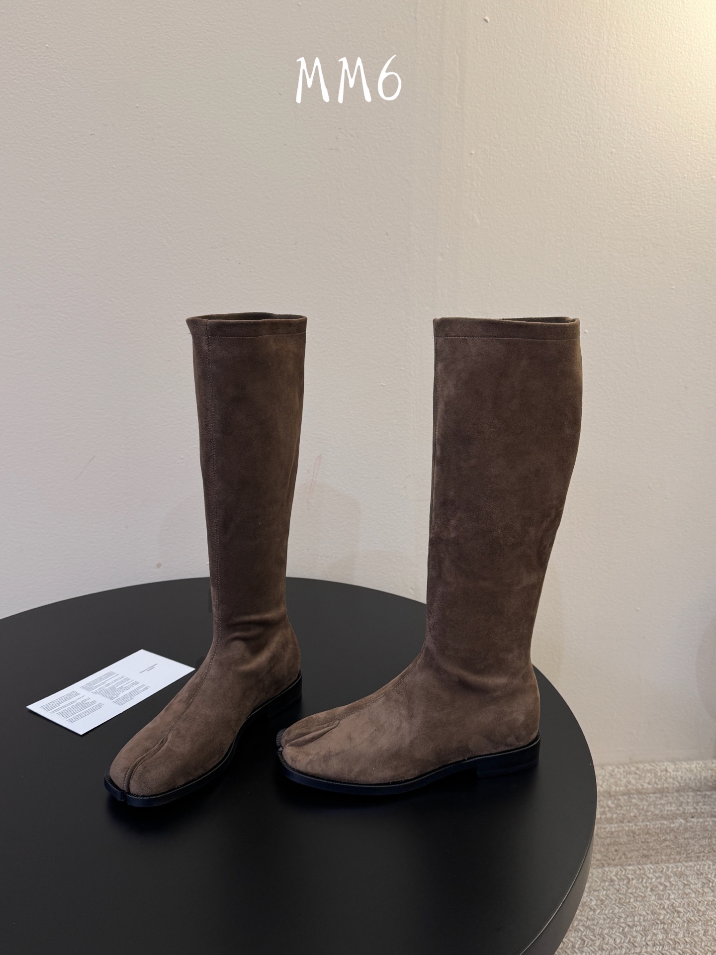 Maison Margiela 玛吉拉tabi分趾Mm6真皮宽筒直筒长靴不过膝 秋冬新细高跟高筒靴最高版本买手代购1:1 Maison Margiela 玛吉拉tabi分趾Mm6真皮宽筒直筒长靴不过膝 秋冬新细高跟高筒靴最高版本买手代购1:1