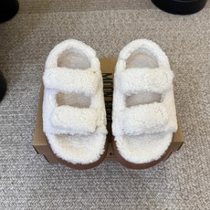 Moon Boot 26/ 拖鞋 魔术贴泰迪毛毛凉拖 秋冬必备款,羊羔毛材质软糯亲肤,上脚舒适度拉满!经典双排魔术贴设计 Moon Boot 26/ 拖鞋 魔术贴泰迪毛毛凉拖 秋冬必备款,羊羔毛材质软糯亲肤,上脚舒适度拉满!经典双排魔术贴设计