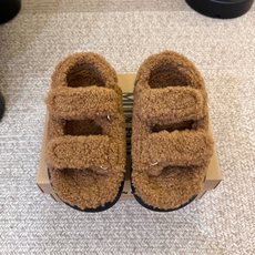Moon Boot 26/ 拖鞋 魔术贴泰迪毛毛凉拖 秋冬必备款,羊羔毛材质软糯亲肤,上脚舒适度拉满!经典双排魔术贴设计 Moon Boot 26/ 拖鞋 魔术贴泰迪毛毛凉拖 秋冬必备款,羊羔毛材质软糯亲肤,上脚舒适度拉满!经典双排魔术贴设计
