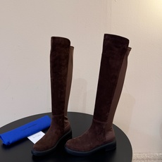 羊京 Stuart Weitzma*SW早秋新款圆头低跟弹力高筒靴 自带清冷高级氛围感,利落靴型修饰腿线,微斜靴口设计巧 羊京 Stuart Weitzma*SW早秋新款圆头低跟弹力高筒靴 自带清冷高级氛围感,利落靴型修饰腿线,微斜靴口设计巧