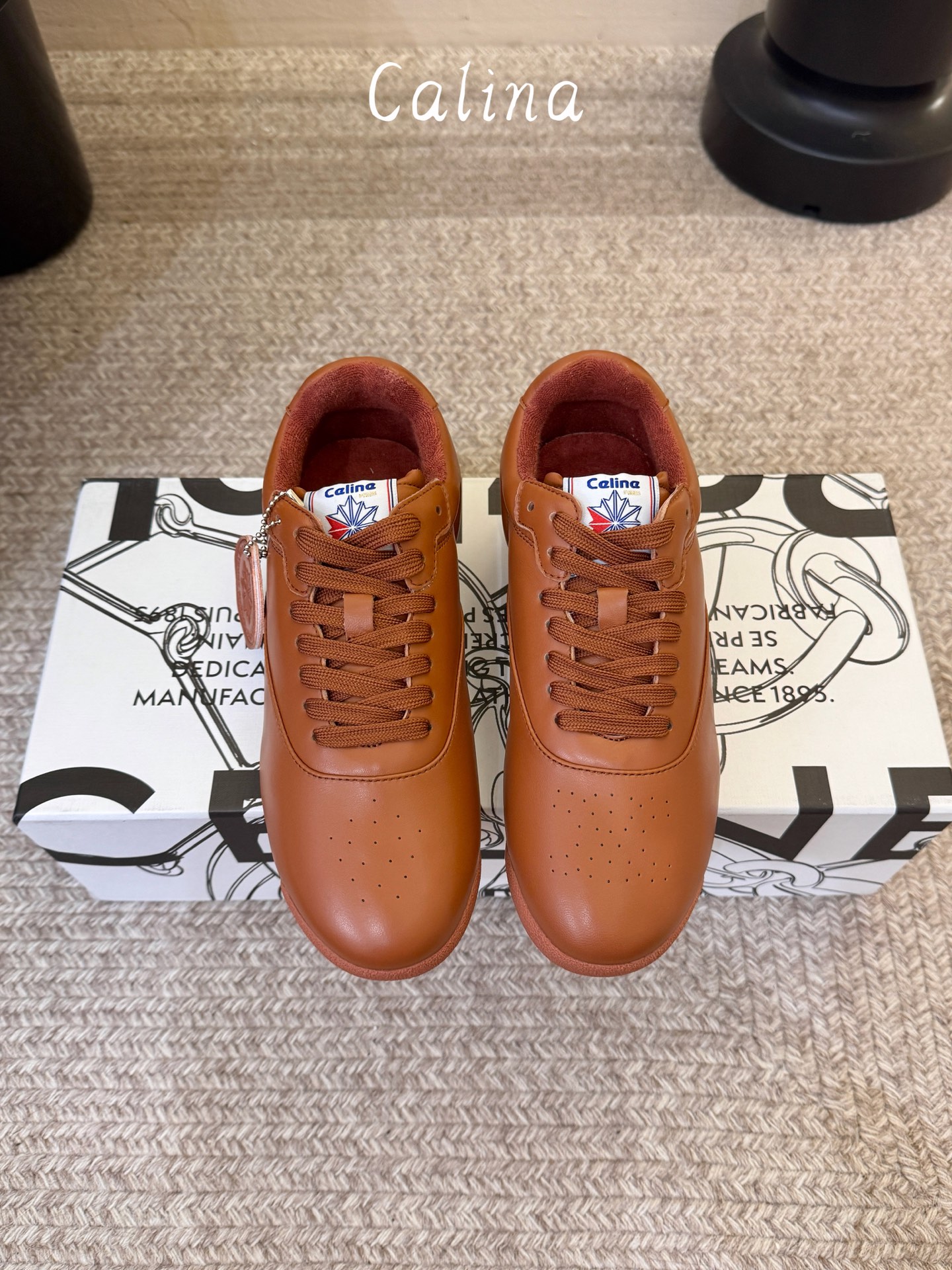 硬货，我家侧边都有挂标 不是市场普通版本 CELINE & REEBOK｜阿普瑞风联名Celine思琳 & Reebok