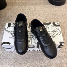 硬货,我家侧边都有挂标 不是市场普通版本 CELINE & REEBOK|阿普瑞风联名Celine思琳 & Reebok 硬货,我家侧边都有挂标 不是市场普通版本 CELINE & REEBOK|阿普瑞风联名Celine思琳 & Reebok