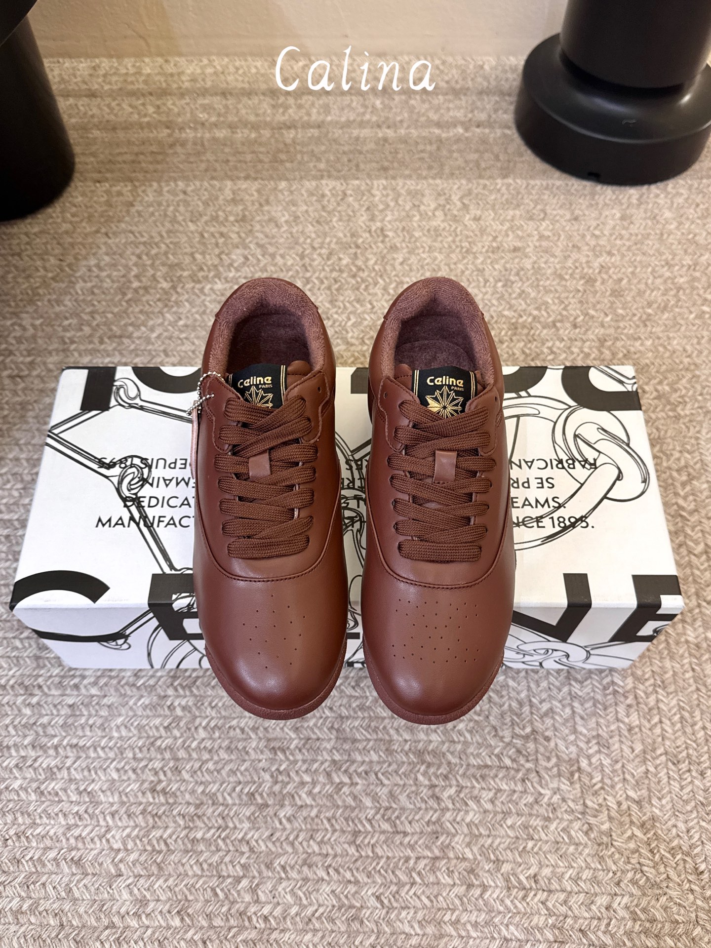 硬货，我家侧边都有挂标 不是市场普通版本 CELINE & REEBOK｜阿普瑞风联名Celine思琳 & Reebok