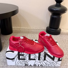 硬货,我家侧边都有挂标 不是市场普通版本 CELINE & REEBOK|阿普瑞风联名Celine思琳 & Reebok 硬货,我家侧边都有挂标 不是市场普通版本 CELINE & REEBOK|阿普瑞风联名Celine思琳 & Reebok