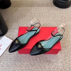 VALENTINO华伦天奴凉鞋经典凉鞋春夏VLOGO SIGNATURE鞋型线条流畅.版型超赞上脚舒适.增高.显瘦.拉长 VALENTINO华伦天奴凉鞋经典凉鞋春夏VLOGO SIGNATURE鞋型线条流畅.版型超赞上脚舒适.增高.显瘦.拉长