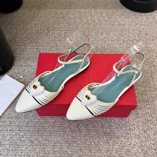 VALENTINO华伦天奴凉鞋经典凉鞋春夏VLOGO SIGNATURE鞋型线条流畅.版型超赞上脚舒适.增高.显瘦.拉长 VALENTINO华伦天奴凉鞋经典凉鞋春夏VLOGO SIGNATURE鞋型线条流畅.版型超赞上脚舒适.增高.显瘦.拉长