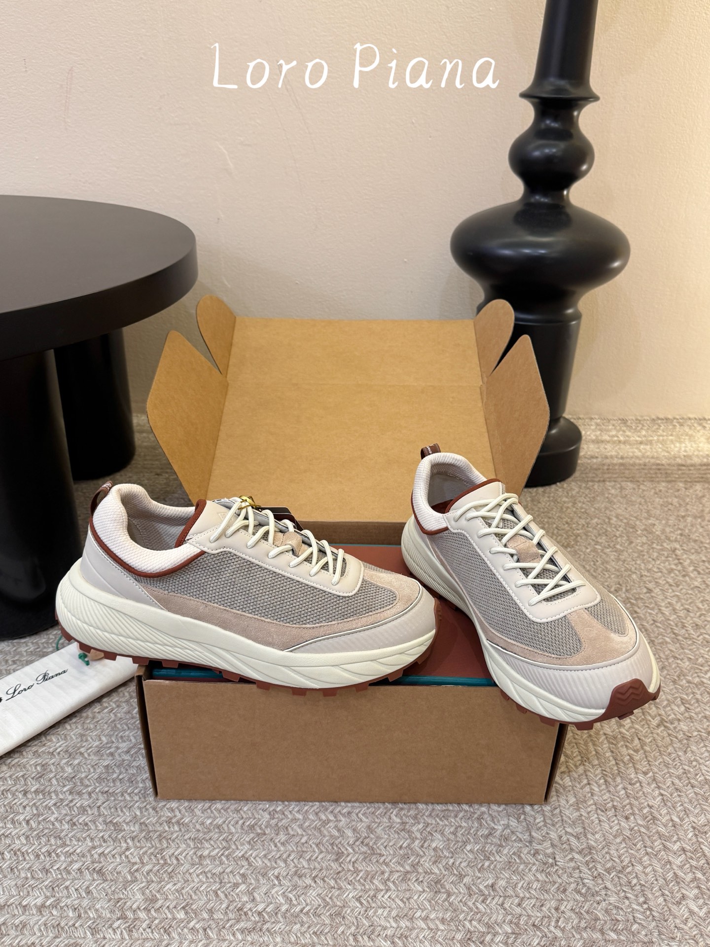 男款 Loro Piana x NewBalance 联名款LP x NB 990v6系列复古 休闲 运动鞋 原版购入开 男款 Loro Piana x NewBalance 联名款LP x NB 990v6系列复古 休闲 运动鞋 原版购入开