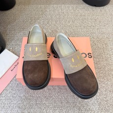 Acne Studio*26ss新款笑脸德训鞋 自带松弛复古文艺氛围感的翻盖德训,圆润流畅的复古鞋型,鞋身线条柔和随性, Acne Studio*26ss新款笑脸德训鞋 自带松弛复古文艺氛围感的翻盖德训,圆润流畅的复古鞋型,鞋身线条柔和随性,
