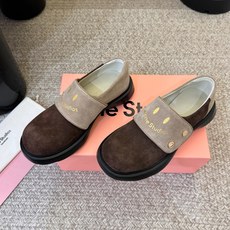 Acne Studio*26ss新款笑脸德训鞋 自带松弛复古文艺氛围感的翻盖德训,圆润流畅的复古鞋型,鞋身线条柔和随性, Acne Studio*26ss新款笑脸德训鞋 自带松弛复古文艺氛围感的翻盖德训,圆润流畅的复古鞋型,鞋身线条柔和随性,