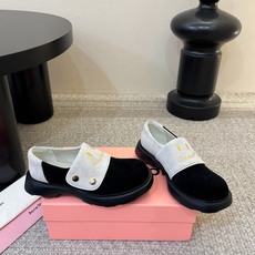 Acne Studio*26ss新款笑脸德训鞋 自带松弛复古文艺氛围感的翻盖德训,圆润流畅的复古鞋型,鞋身线条柔和随性, Acne Studio*26ss新款笑脸德训鞋 自带松弛复古文艺氛围感的翻盖德训,圆润流畅的复古鞋型,鞋身线条柔和随性,