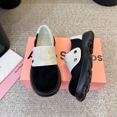 Acne Studio*26ss新款笑脸德训鞋 自带松弛复古文艺氛围感的翻盖德训,圆润流畅的复古鞋型,鞋身线条柔和随性, Acne Studio*26ss新款笑脸德训鞋 自带松弛复古文艺氛围感的翻盖德训,圆润流畅的复古鞋型,鞋身线条柔和随性,