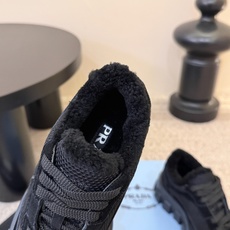 毛里 Prada 普拉达 26Fw秋季新款Monolith绒面皮革与网眼织物运动鞋超软松糕厚底系带网面休闲鞋 这款前卫新 毛里 Prada 普拉达 26Fw秋季新款Monolith绒面皮革与网眼织物运动鞋超软松糕厚底系带网面休闲鞋 这款前卫新