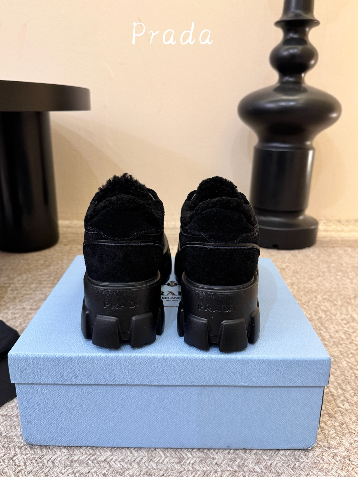 毛里 Prada 普拉达 26Fw秋季新款Monolith绒面皮革与网眼织物运动鞋超软松糕厚底系带网面休闲鞋 这款前卫新 毛里 Prada 普拉达 26Fw秋季新款Monolith绒面皮革与网眼织物运动鞋超软松糕厚底系带网面休闲鞋 这款前卫新