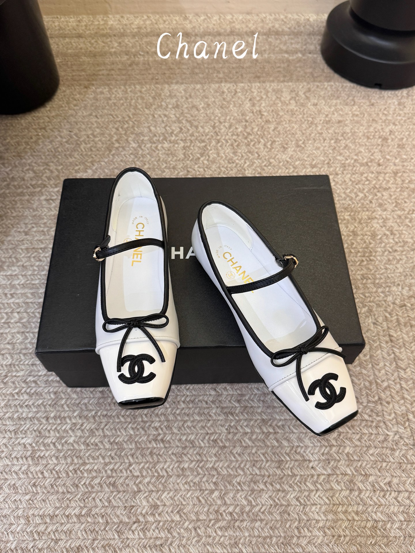 CHANEL 香奈儿新款乐福鞋白色小羊皮 搭配黑色线条 质感满满 方头设计 超舒适 💯 Size：35-39（40/41