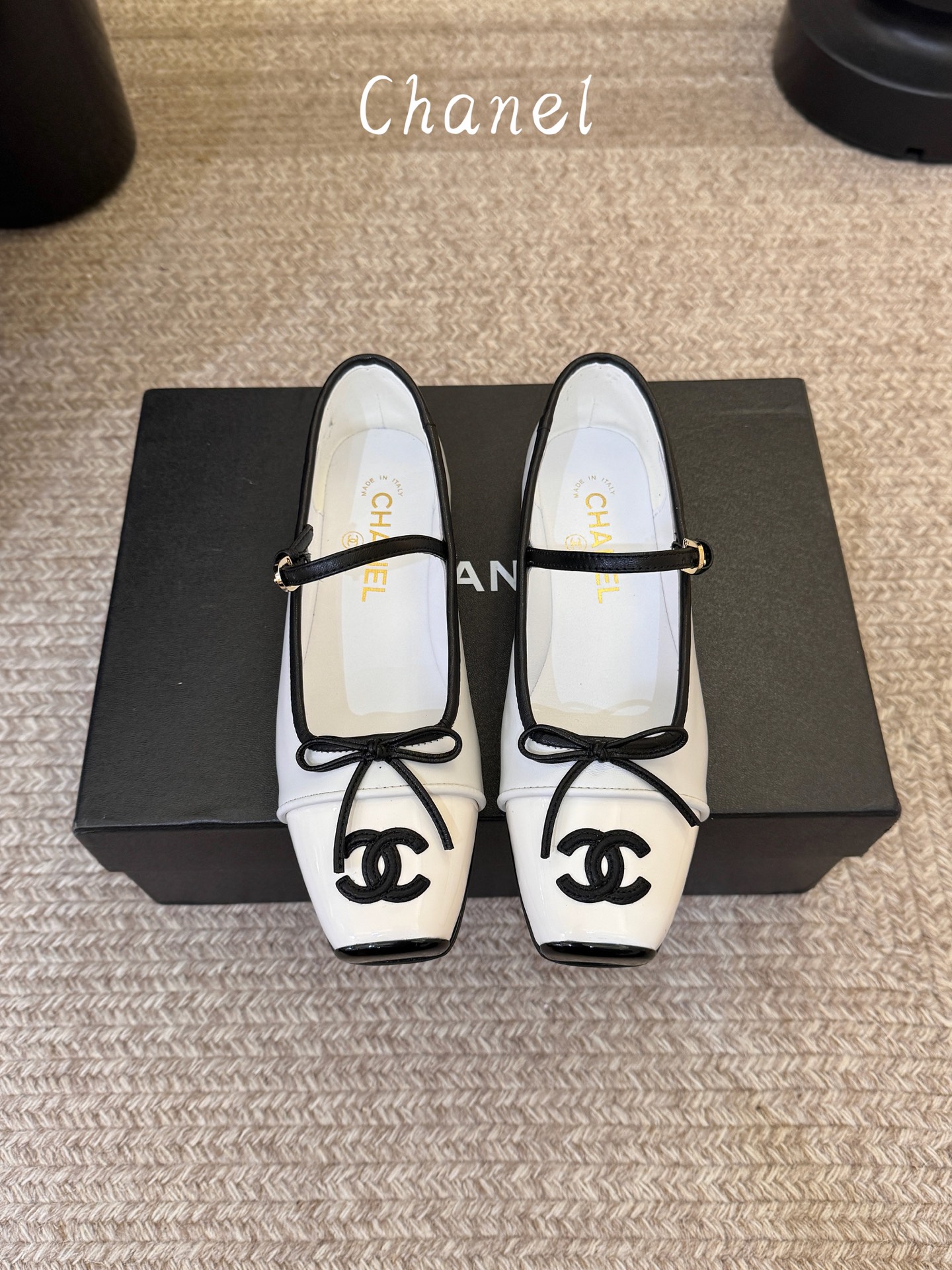CHANEL 香奈儿新款乐福鞋白色小羊皮 搭配黑色线条 质感满满 方头设计 超舒适 💯 Size：35-39（40/41