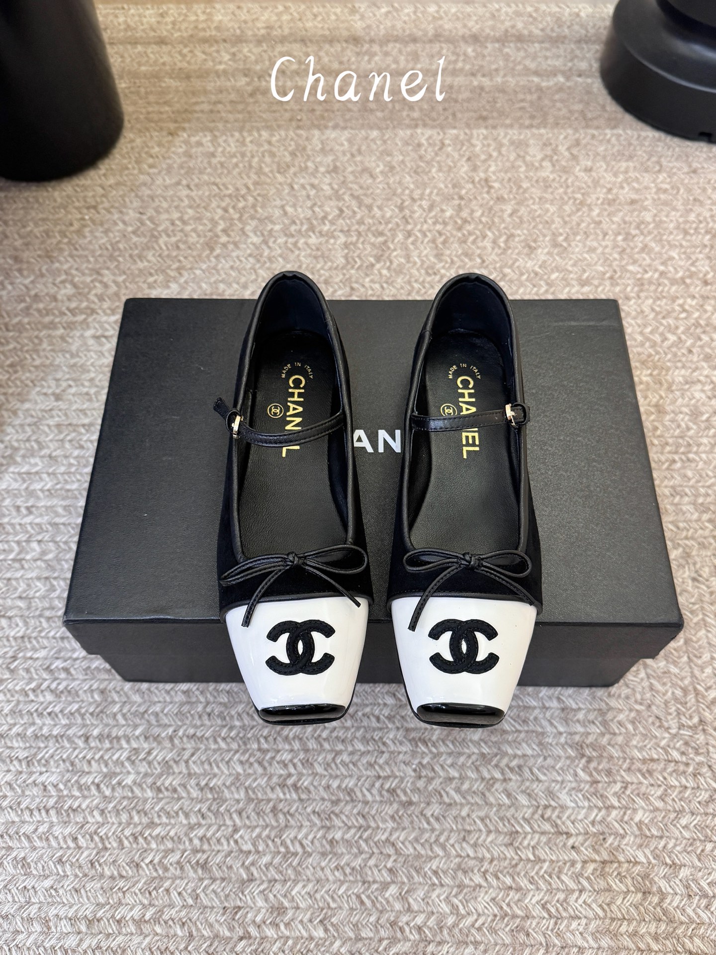 CHANEL 香奈儿新款乐福鞋白色小羊皮 搭配黑色线条 质感满满 方头设计 超舒适 💯 Size：35-39（40/41