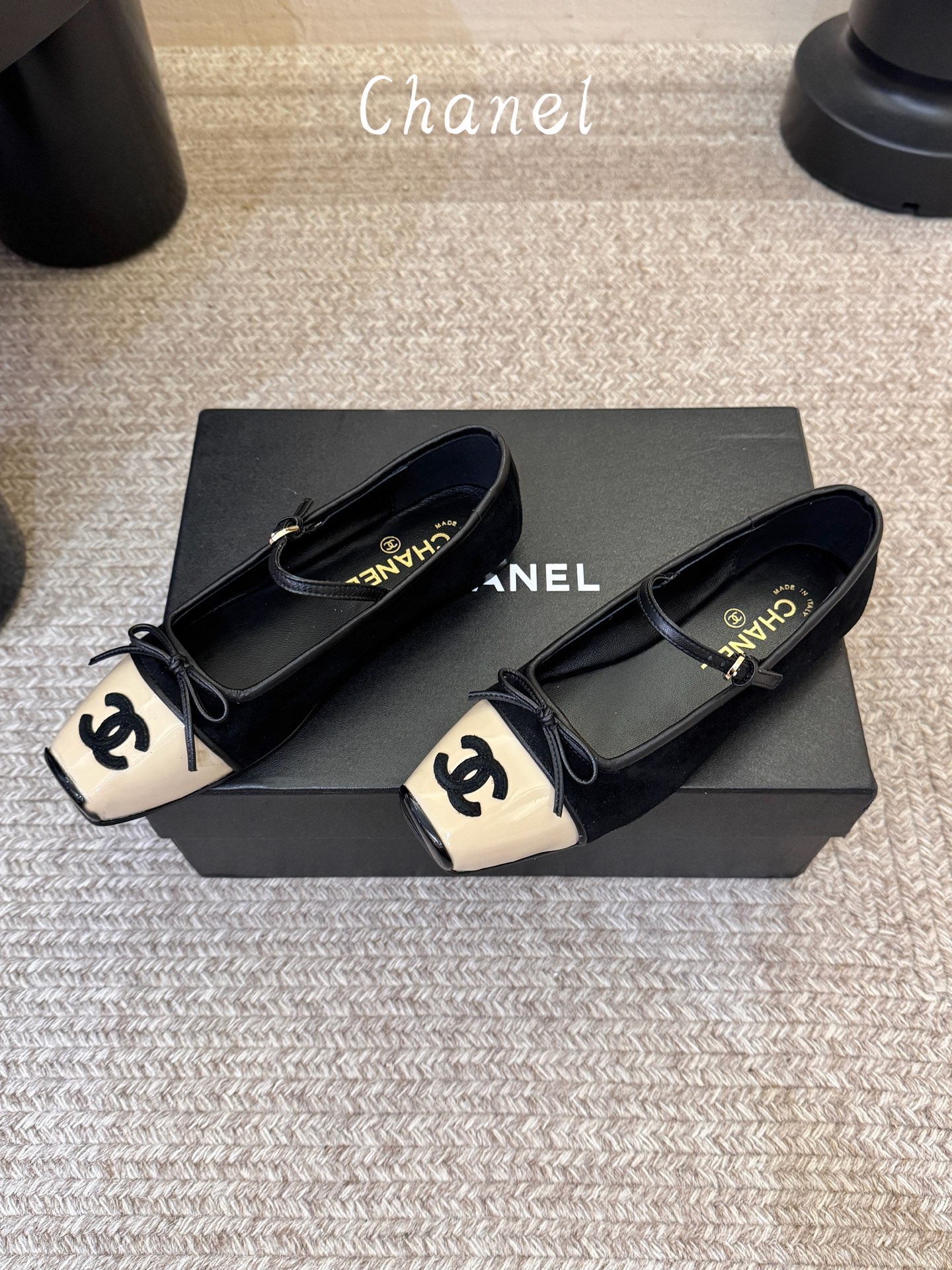 CHANEL 香奈儿新款乐福鞋白色小羊皮 搭配黑色线条 质感满满 方头设计 超舒适 💯 Size：35-39（40/41