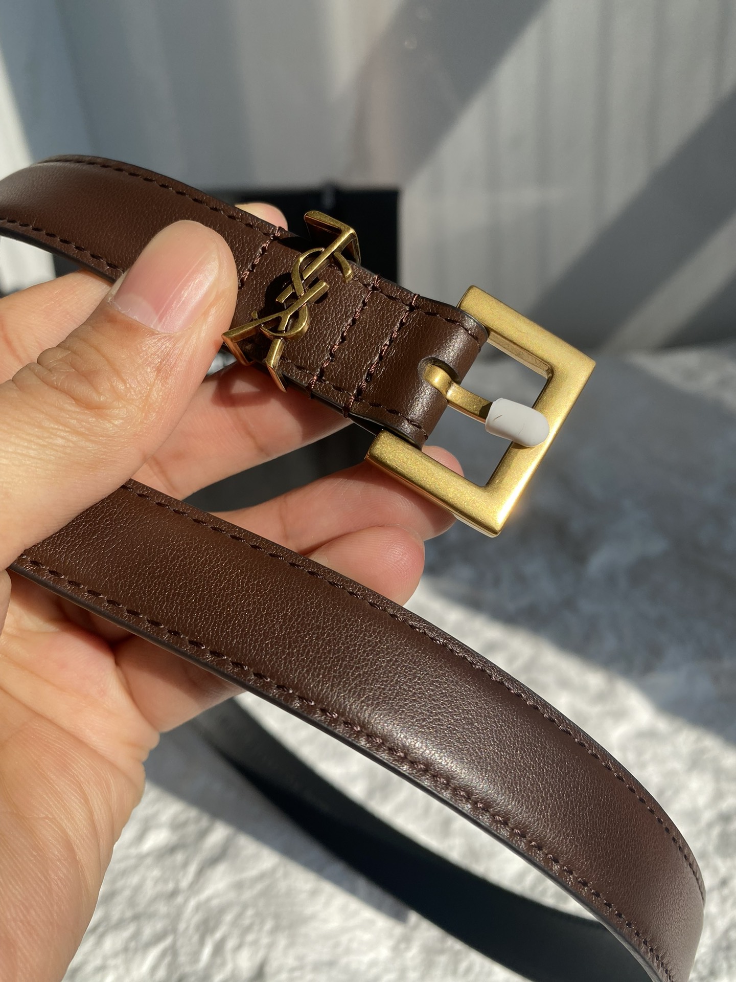 圣罗兰新款红檀色