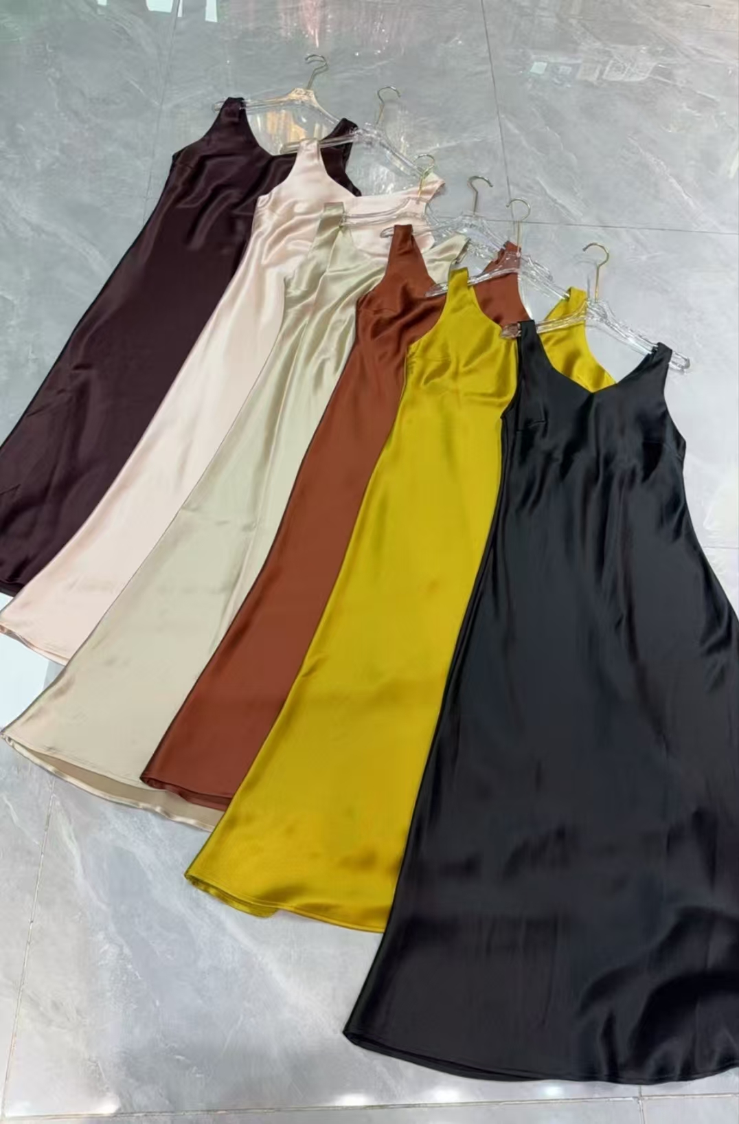 High-Quality Multicolor Female Long Dress by Sandro with Inclusive Design - 图片 4