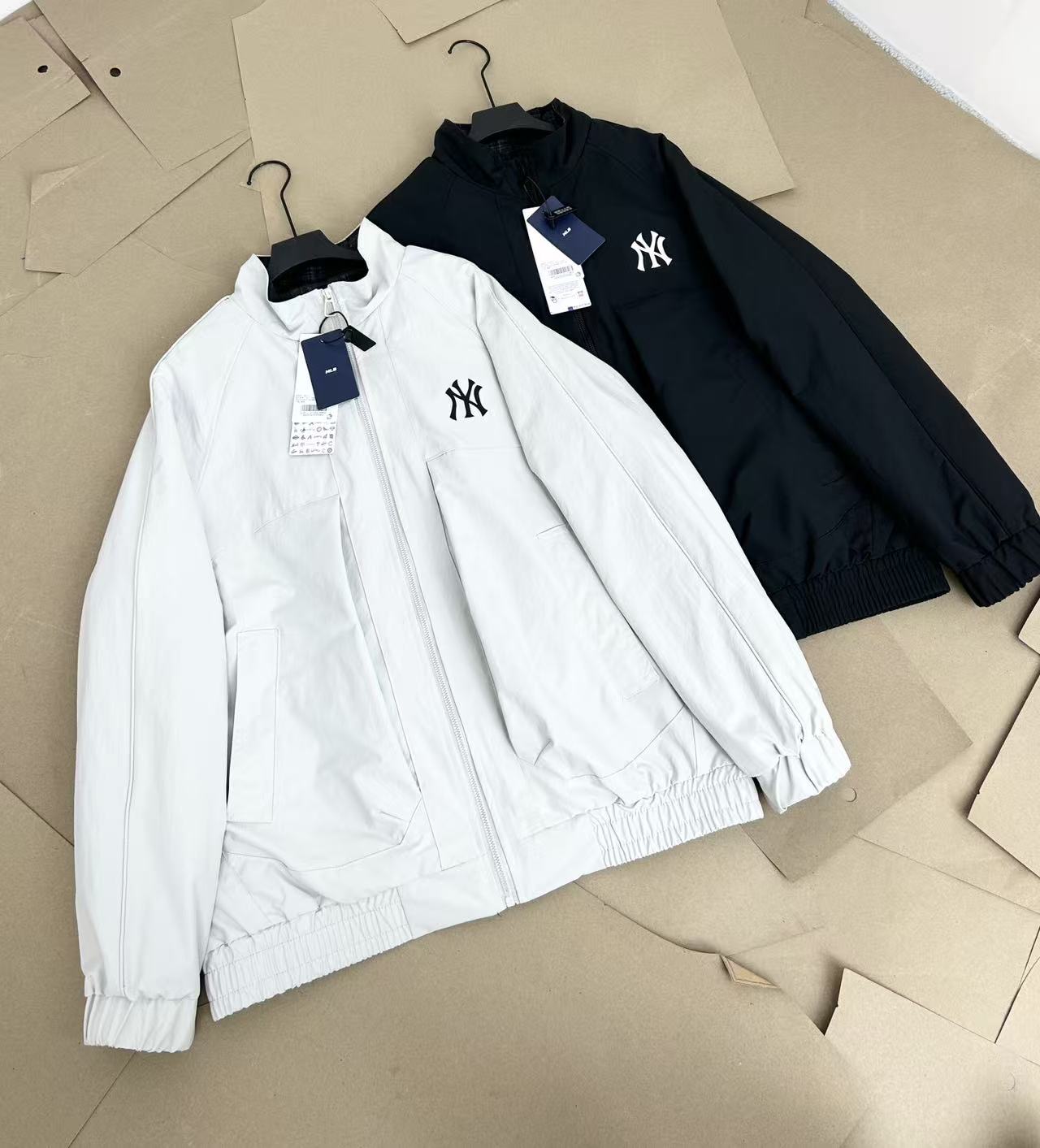 Alternative view of Jacket 02649