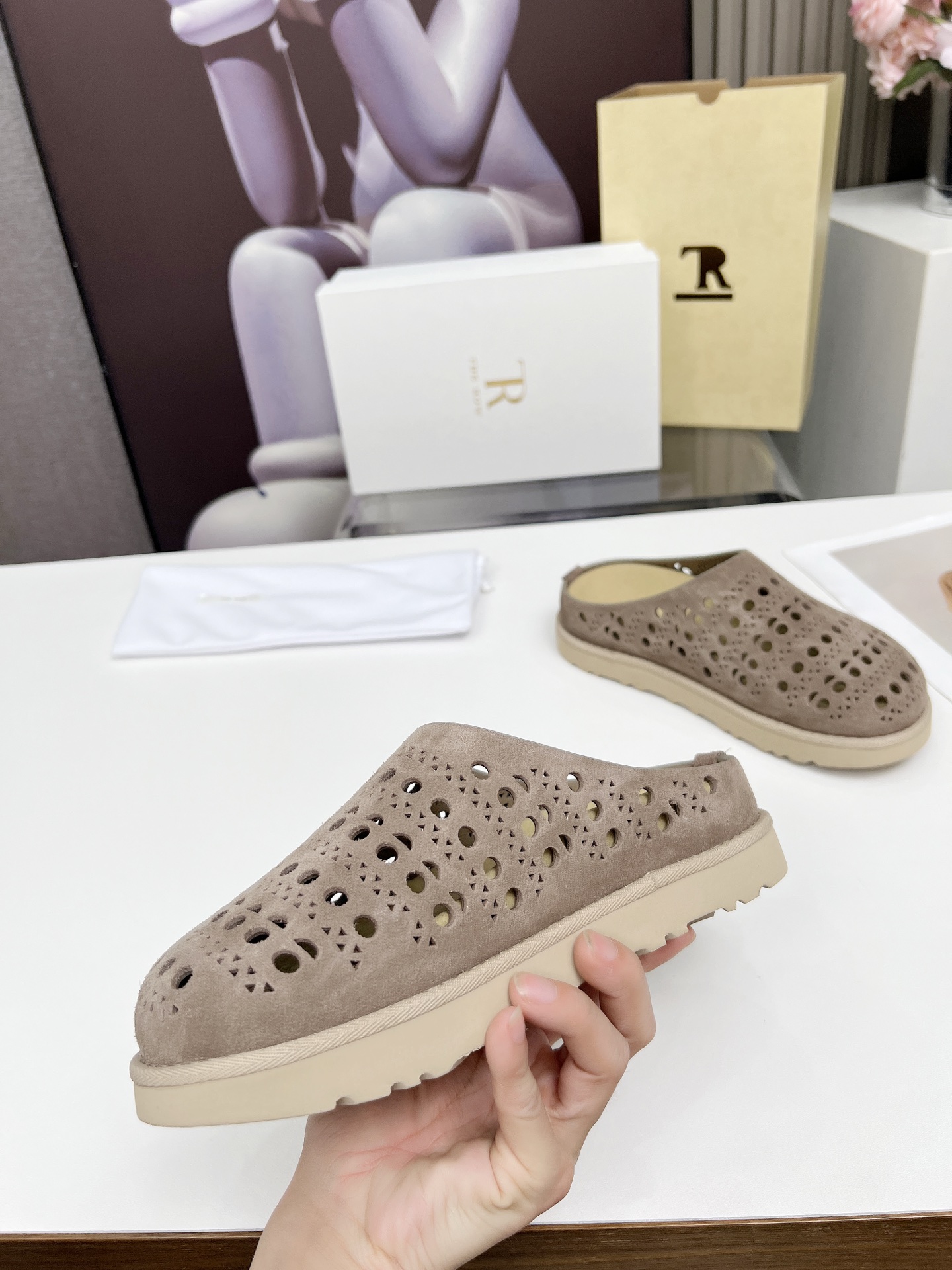 The Row 25 Suede Leather Clogs, Women's Stylish Slip-Ons with Thick Sole 8 i1744358991013 1315 0 7