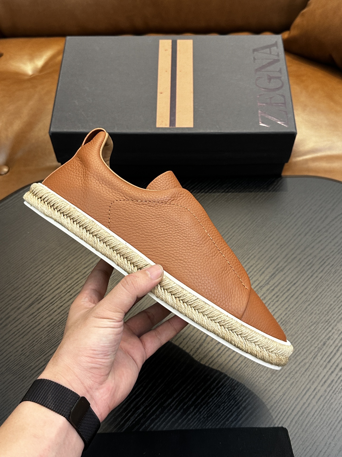 NO:223245,Brand Zegna color original color matching 39-44 customized 38.45. Price Material Zegna new model Men's casual upper uses imported original cowhide cowhide inner cowhide foot pad original single quality leather texture extremely strong comfortable and breathable   original Zegna open mold custom sole market highest quality, Zegna casual shoes, zegna, cowhide19860909品牌Zegna 颜色原版配色 码数39-44定做38.45. 价格 材质杰尼亚新款 男士 休闲鞋面采用进口原版牛皮牛皮内里 牛皮垫脚原单品质皮质感极强舒适透气 原版Zegna开模定制大底市场最高品质,杰尼亚 休闲鞋,zegna,cowhide,Men's shoes