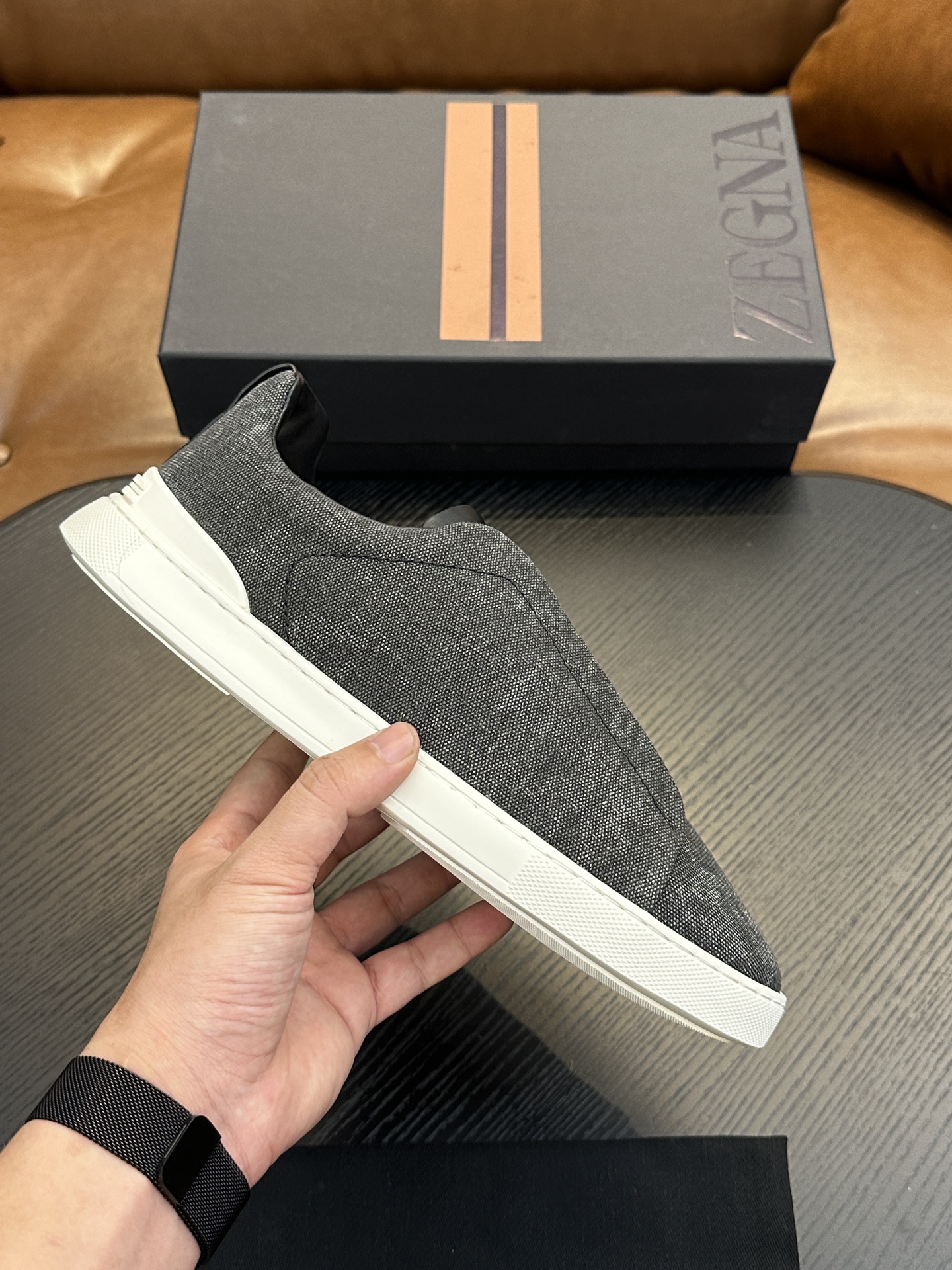 NO:222901,Brand Zegna color original color matching 39-44 customized 38.45. Price Material Zegna new model Men's casual upper uses imported original cowhide cowhide inner cowhide foot pad original single quality leather texture extremely strong comfortable and breathable   original Zegna open mold custom sole market highest quality, Zegna casual sneakers, zegna, sneakers, cowhide19860909品牌Zegna 颜色原版配色 码数39-44定做38.45. 价格 材质杰尼亚新款 男士 休闲鞋面采用进口原版牛皮牛皮内里 牛皮垫脚原单品质皮质感极强舒适透气 原版Zegna开模定制大底市场最高品质,杰尼亚 休闲运动鞋,zegna,sneakers,cowhide,Men's shoes