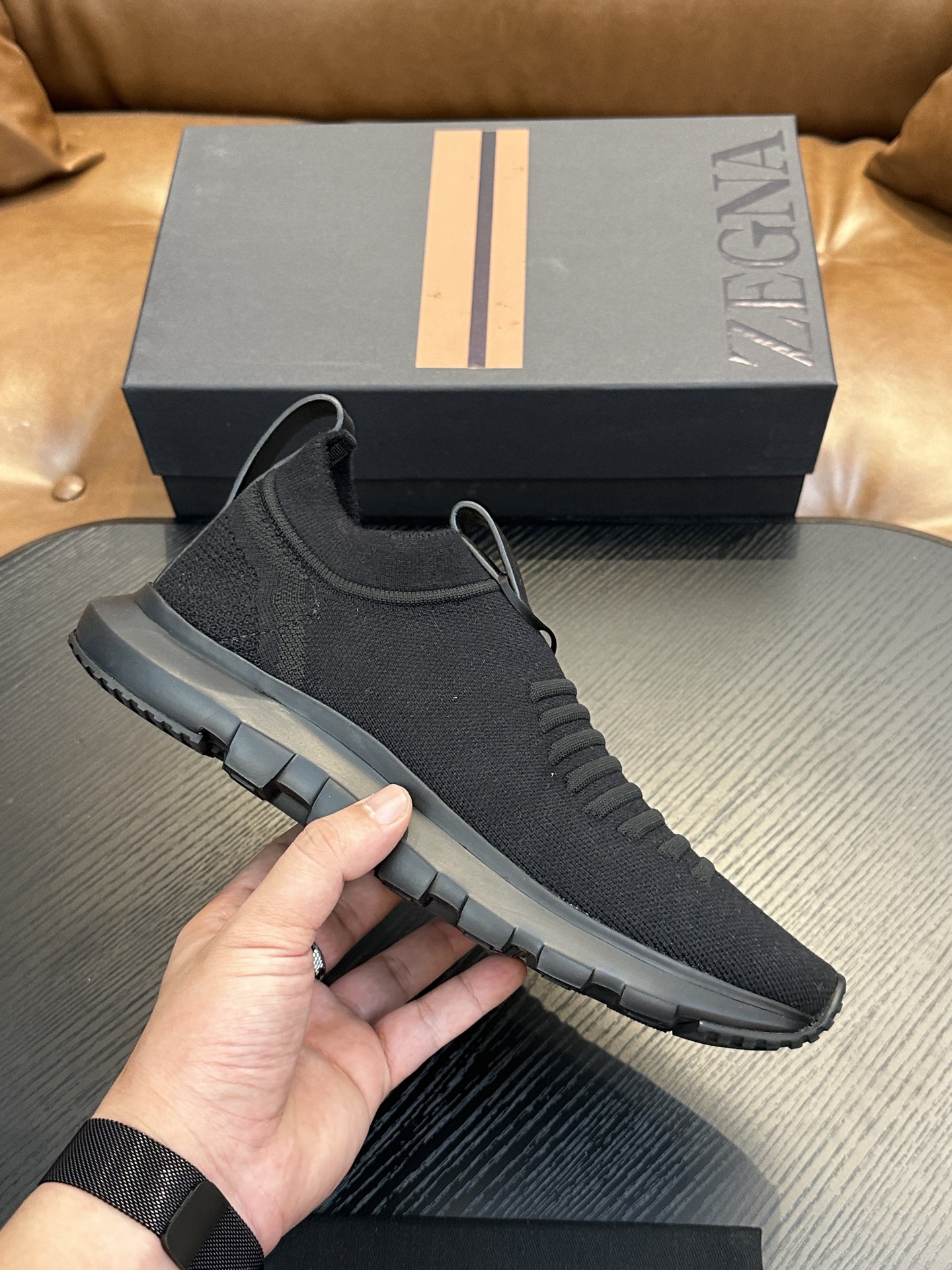 NO:338153,Brand Zegna Color original color matching Number of 39-44 Standard size Price Material Zegna New style Men's casual sneakers Upper is imported original fly-woven fabric Mesh footbed original single quality leather texture is extremely comfortable and breathable + original Zegna open mold customization Ultralight outsole market highest quality, Zegna casual sneakers19860909品牌Zegna 颜色原版配色 码数39-44标准码 价格 材质杰尼亚新款 男士 休闲运动鞋 鞋面采用进口原版飞织面料 网布垫脚原单品质皮质感极强舒适透气+原版Zegna开模定制 超轻大底市场最高品质,杰尼亚 休闲运动鞋,zegna,sneakers,Men's shoes