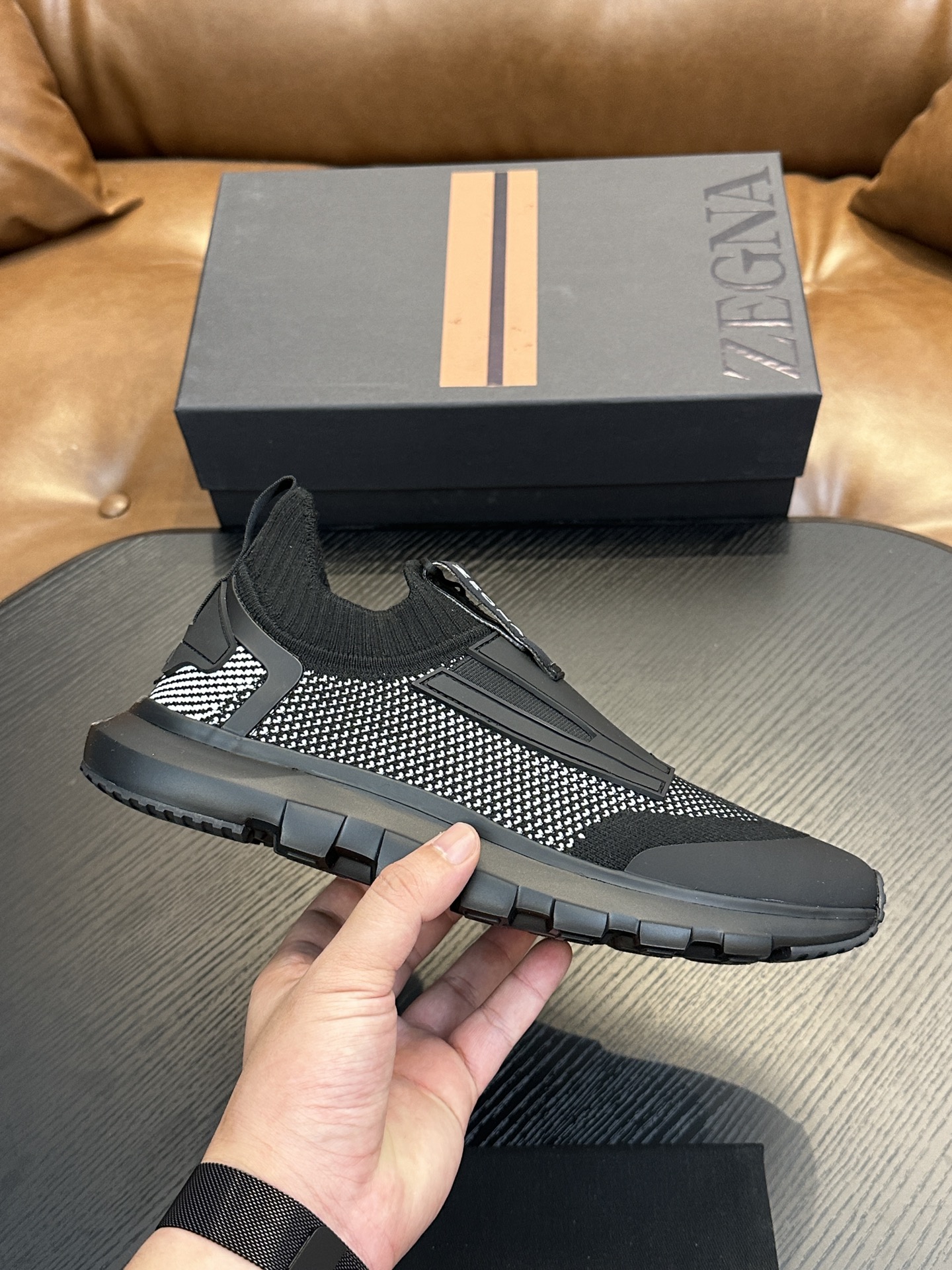 NO:222179,Brand Zegna Color original color matching Number of 39-44 Standard size Price Material Zegna New style Men's casual sneakers Upper is imported original fly-woven fabric Mesh footbed original single quality leather texture is extremely comfortable and breathable   original Zegna open mold customization Ultralight outsole market highest quality, Zegna casual sneakers19860909品牌Zegna 颜色原版配色 码数39-44标准码 价格 材质杰尼亚新款 男士 休闲运动鞋 鞋面采用进口原版飞织面料 网布垫脚原单品质皮质感极强舒适透气 原版Zegna开模定制 超轻大底市场最高品质,杰尼亚 休闲运动鞋,zegna,sneakers,Men's shoes