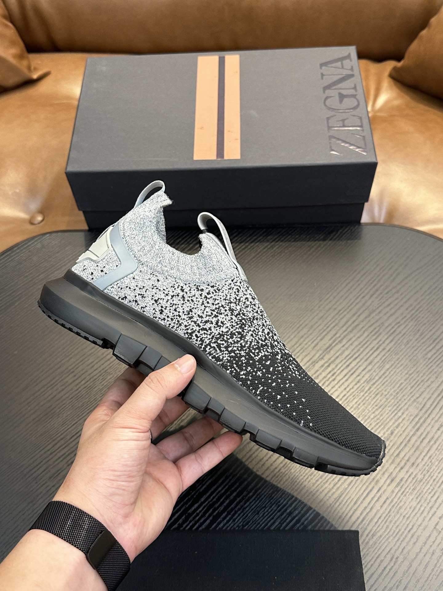 NO:222701,Brand Zegna Color original color matching Number of 39-44 Standard size Price Material Zegna New style Men's casual sneakers Upper is imported original fly-woven fabric Mesh footbed original single quality leather texture is extremely comfortable and breathable   original Zegna open mold customization Ultralight outsole market highest quality, Zegna casual sneakers19860909品牌Zegna 颜色原版配色 码数39-44标准码 价格 材质杰尼亚新款 男士 休闲运动鞋 鞋面采用进口原版飞织面料 网布垫脚原单品质皮质感极强舒适透气 原版Zegna开模定制 超轻大底市场最高品质,杰尼亚 休闲运动鞋,zegna,sneakers,Men's shoes