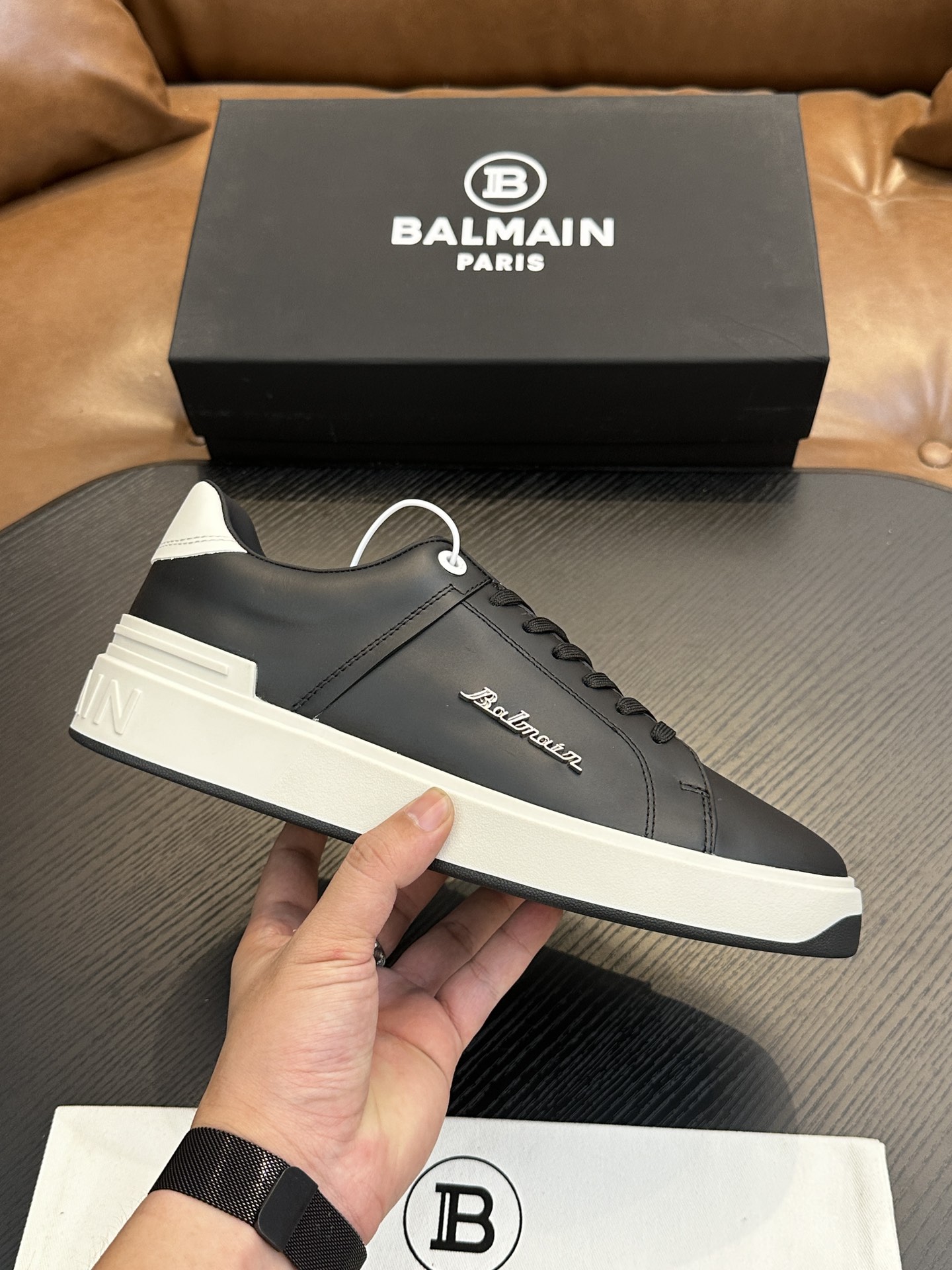 NO:339235,BALMAIN B-Skate sneakers B-Skate multi-material spliced ​​contrasting sneakers, upper is decorated with black laces, leather spliced ​​tongue embellished with Balmain logo, TPU sole is decorated with the same color Balmain logo. Size 39-44, 38, 45, 46, 47 can be determined, Balmain, balmain, balmain, sneakers19860909BALMAIN巴尔曼B-Skate运动鞋 B-Skate 多材质拼接撞色运动鞋 ,鞋面饰有黑色鞋带,皮革拼接鞋舌点缀 Balmain 徽标, TPU 鞋底饰有同色系 Balmain 徽标. 码数39-44,38、45、46、47可定,巴尔曼,balmain,balmain,sneakers,Men's shoes