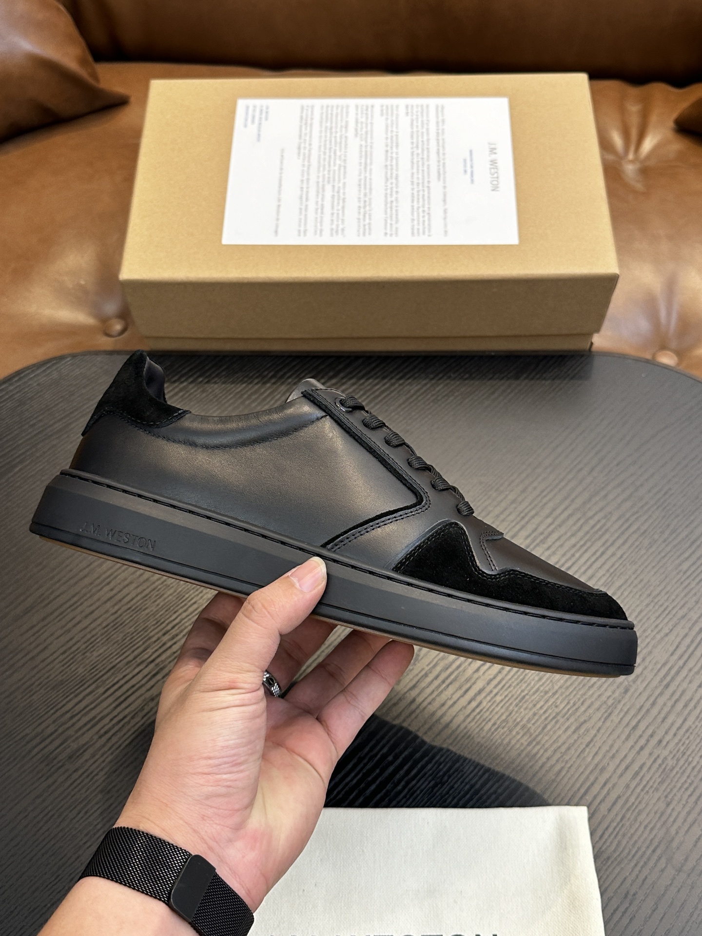 NO:340956,J.M.WESTON classic sneakers, men's lace-up casual sneakers, grandly launched a newcomer. About J.M. Weston, Limoges, founded in France in 1891, is a model for making luxury gentleman leather shoes. With Goodyear Stitching as the golden rule of shoemaking, J.M. Weston perfectly arranges excellent traditional techniques, reflecting the brand's consistent persistence in high quality. Its classic styles have been timeless and inspired the inspiration of current designer Michel Perry, creating elegant New Classics, Casual Chic and Casual Sport series. The most original spirit creates a unique style that belongs to you. This selected imported Italian soft calfskin + paired with reverse velvet  The conspicuous 