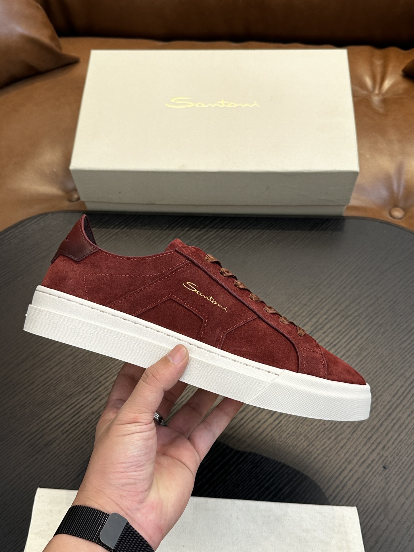 NO:340109,Santoni (Santoni) Italian men's casual shoes shipped!  Each pair of shoes from this Italian pure handmade shoe brand is simple and classic, and it is very comfortable and versatile on the feet!  This upper is made of imported canvas and has a high-end and comfortable cowhide inner lining!  The outsole is made of original rubber backsheet combination, with cowhide inner lining!  Brand-specific mold opening foot bed, exclusive private mold controllable! Original box packaging, equipped with shoe storage bag!  39 40 41 42 43 44 (38 45 46 customized), Santooni sneakers, sneakers, cowhide19860909Santoni(圣东尼）意大利男士休闲板鞋出货！这个意大利纯手工鞋履品牌的每一双鞋设计简洁经典,上脚非常舒适百搭！ 此款鞋面面料采用进囗帆布,高档舒适牛皮内里！大底采用原版橡胶底片组合成型,牛皮内里！品牌专用开模脚床,独家私模可控!原盒包装,配鞋履收纳袋！39 40 41 42 43 44（38 45 46定做）,圣东尼 运动鞋,sneakers,cowhide,Men's shoes