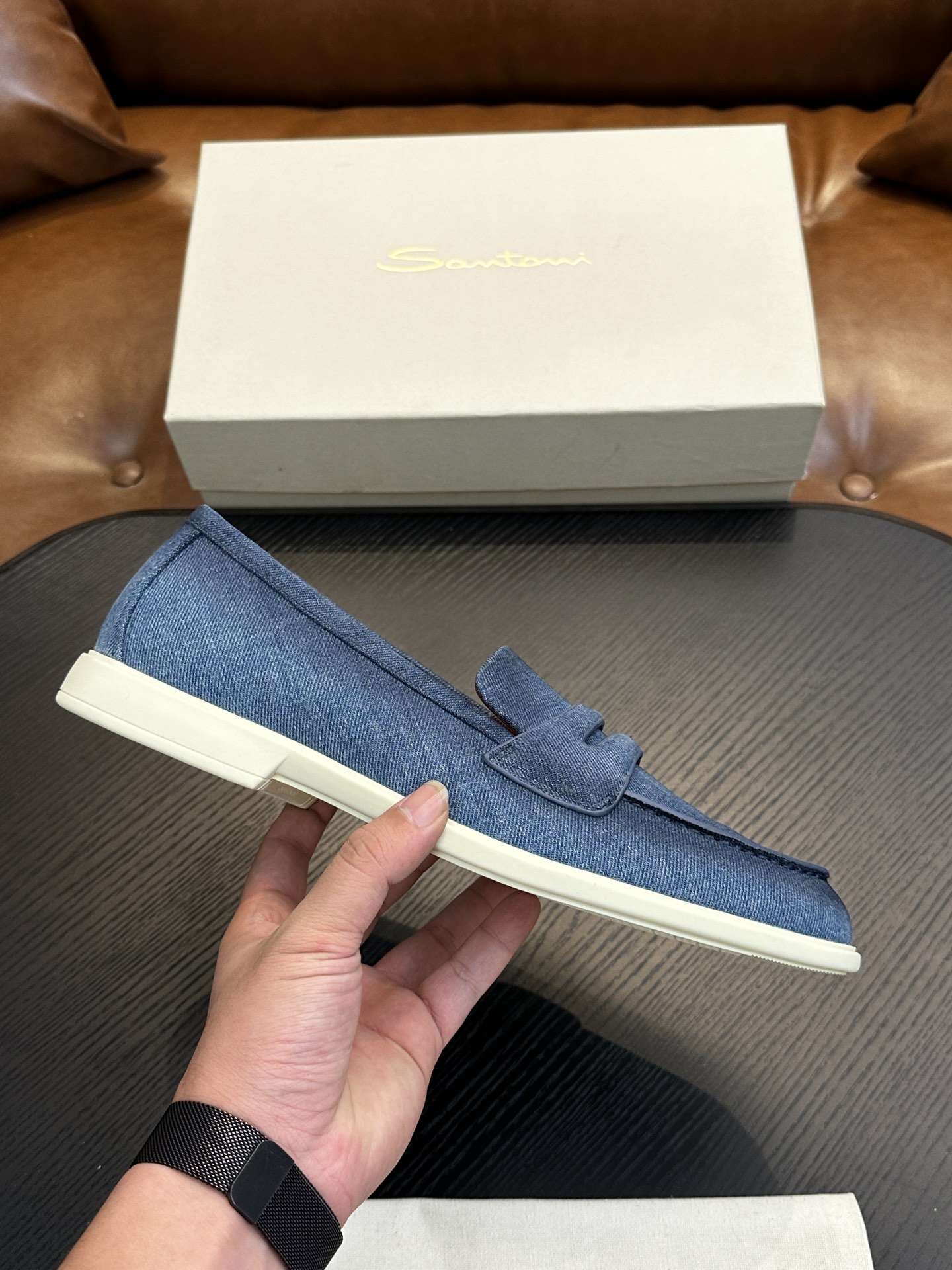 NO:337958,Brand Santoni original color matching Size 39-44 Custom made 38.45.46 Price Material Santoni Italian men's handmade loafers Each pair of shoes is simple and classic design, using 