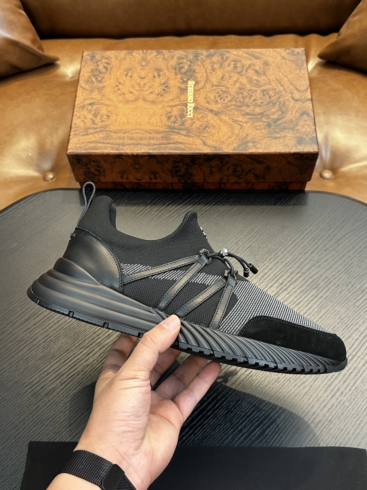 NO:222391,Original quality! Stefano Ricci men's casual leather shoes. They use imported original calfskin spliced ​​flying mesh, cowhide inner lining. The leather is soft and delicate, and the comfort is excellent!  Ultra-light foamed outsole. 39-44 customized 38.45., Stephen - casual shoes, cowhide19860909原版品质!Stefano Ricci（史蒂芬）男士休闲皮鞋.采用进口原版小牛皮拼接飞织网,牛皮内里 皮质柔软细腻,舒适度极好！超轻的发泡大底.39-44定做38.45.,史蒂芬-休闲鞋,cowhide,Men's shoes