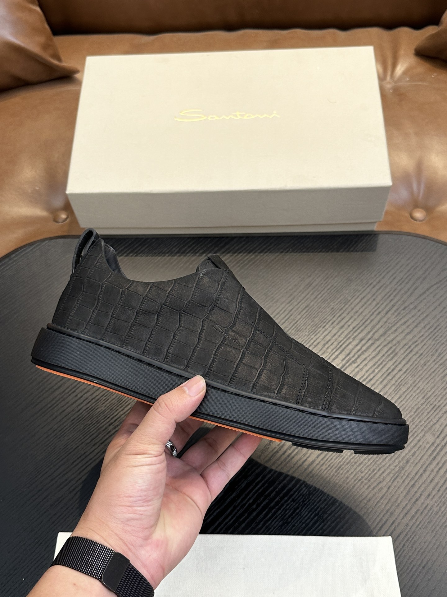 NO:223302,Brand Santoni original color matching Size 39-44 Customized 45.46 Price Material Santoni Italian men's handmade calfskin casual shoes Pure handmade shoe brand, each pair of shoes is simple and classic, using 