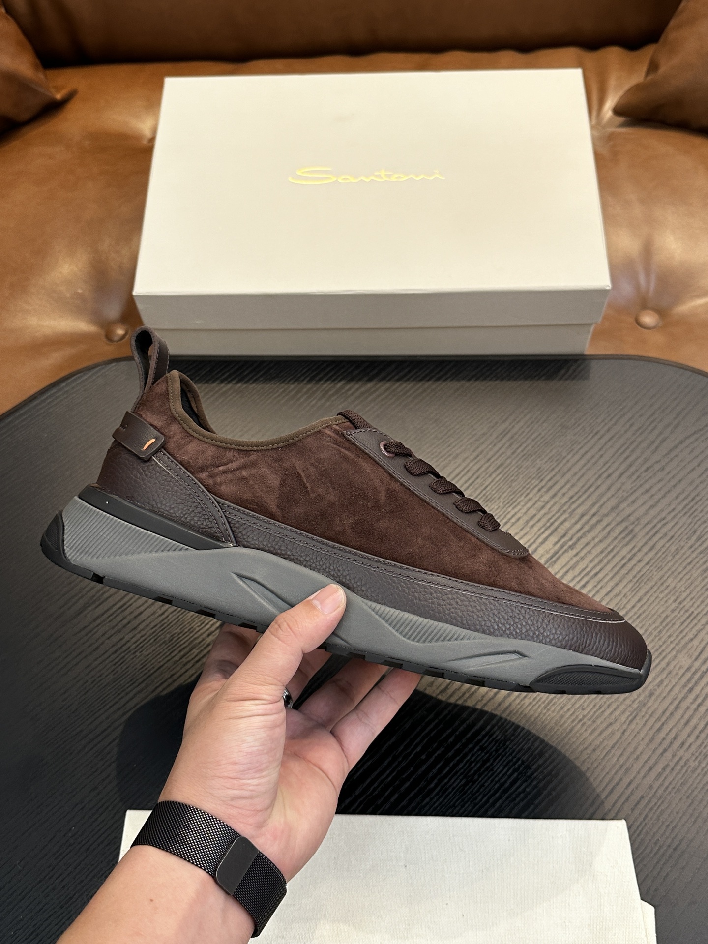 NO:222642,Brand Santoni original color matching Size 39-44 standard size Price Material Santoni Italian men's handmade calfskin casual shoes Pure handmade shoe brand, each pair of shoes is simple and classic, using 