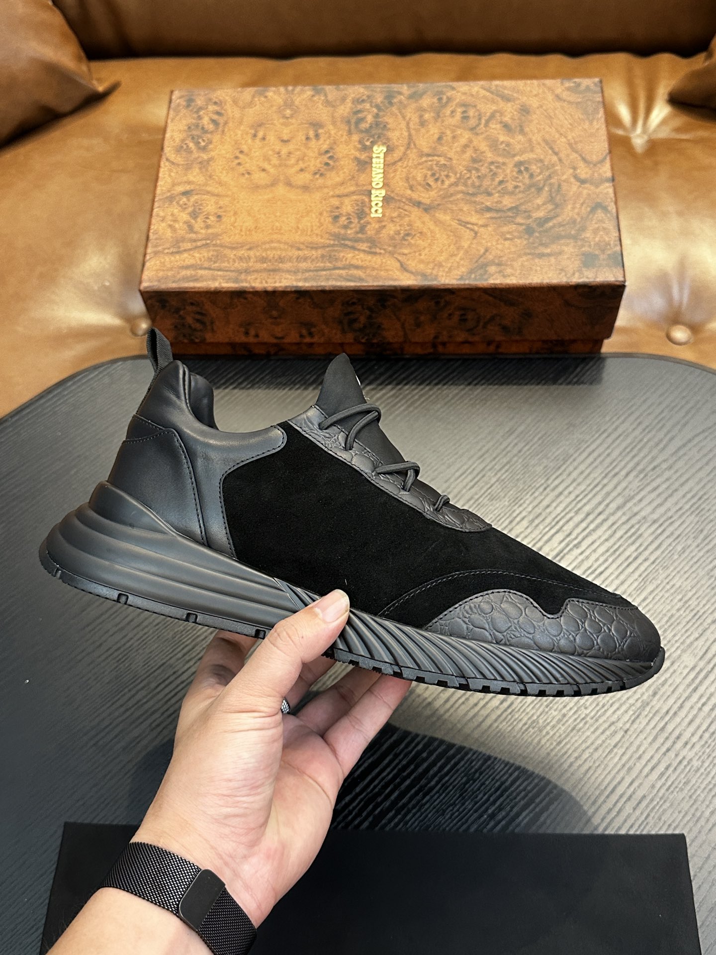 NO:223361,Stefano Ricci Stephen's high-end luxury brand, men's casual sneakers, original cowhide, high-end and delicate texture, full calfskin fabric inside, soft skin, simple and not simple, full of retro feel, I like it more and more time!  39-44, Stephen - casual shoes, sneakers, cowhide19860909Stefano Ricci 史蒂芬高端奢侈品牌,男士休闲运动鞋,原版牛皮,质感高端细腻,内里全小牛皮面料,贴肤柔软,简约不简单,复古感十足,越穿越喜欢！39-44,史蒂芬-休闲鞋,sneakers,cowhide,Men's shoes