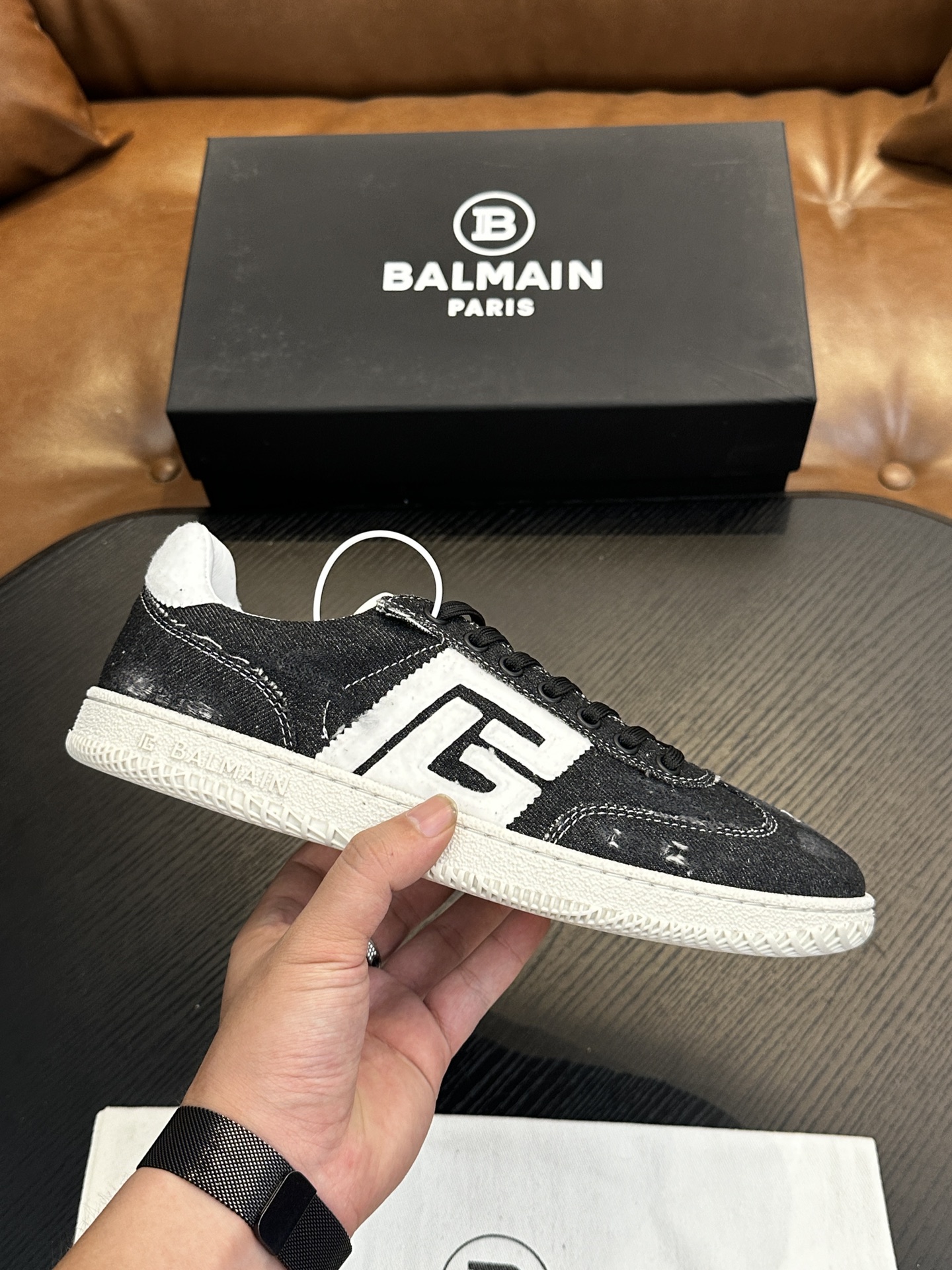 NO:338795,Brand BALMAIN Color Original Color Number 39-44 Customized 38.45.46.47 Price Material Balmain Men's Casual Shoes Original single-quality luxury material selection upper is made of prosperous spliced ​​soft wool fabric comfortable breathable cowhide inner cowhide footbed. Handmade to create only for comfortable wearing experience original film outsole, Saint Tony casual shoes, balmain, balmain, cowhide19860909品牌BALMAIN 颜色 原版配色 码数39-44定做38.45.46.47 价格 材质巴尔曼男士 休闲鞋 原单品质奢华选材鞋面采用繁荣拼接柔软羊毛面料舒适透气牛皮内里牛皮垫脚 手工打造只为舒适的穿着体验原版开膜大底,圣东尼 休闲鞋,balmain,balmain,cowhide,Men's shoes