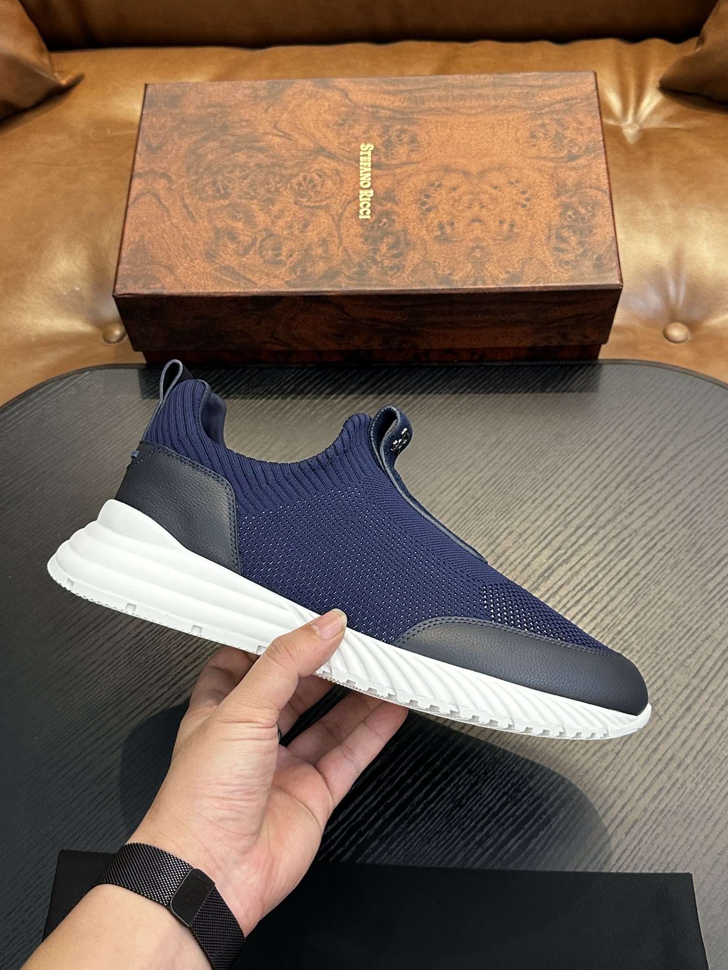 NO:338776,Stefano Ricci Stephen's high-end luxury brand, men's casual sneakers, original cowhide, high-end and delicate texture, full calfskin fabric inside, soft skin, simple and not simple, full of retro feel, I like it more and more time!  39-44, Stephen - casual shoes, sneakers, cowhide19860909Stefano Ricci 史蒂芬高端奢侈品牌,男士休闲运动鞋,原版牛皮,质感高端细腻,内里全小牛皮面料,贴肤柔软,简约不简单,复古感十足,越穿越喜欢！39-44,史蒂芬-休闲鞋,sneakers,cowhide,Men's shoes