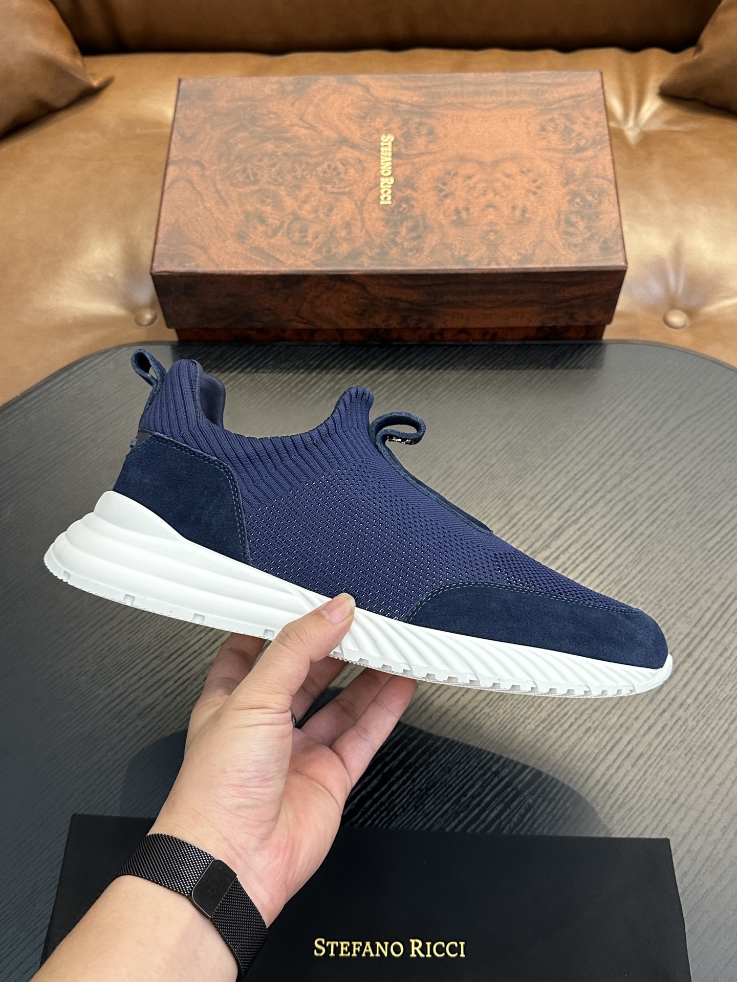 NO:339175,Stefano Ricci Stephen's high-end luxury brand, men's casual sneakers, original cowhide, high-end and delicate texture, full calfskin fabric inside, soft skin, simple and not simple, full of retro feel, I like it more and more time!  39-44, Stephen - casual shoes, sneakers, cowhide19860909Stefano Ricci 史蒂芬高端奢侈品牌,男士休闲运动鞋,原版牛皮,质感高端细腻,内里全小牛皮面料,贴肤柔软,简约不简单,复古感十足,越穿越喜欢！39-44,史蒂芬-休闲鞋,sneakers,cowhide,Men's shoes