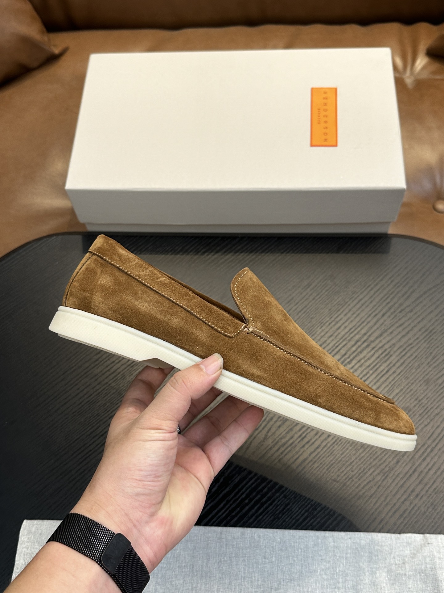 NO:340054,Henderson Baracco classic men's casual sneakers | Soft cowhide leather | Water-dyed cowhide inner | Genuine open mold ergonomic insole | Support walking to make it very comfortable | Lightweight rubber outsole Size39-44 (customized for 38.45.46),,sneakers,cowhide19860909Henderson Baracco经典男士休闲运动鞋｜柔软的牛皮皮革｜水染牛皮内里｜正版开模人体工学鞋垫｜支撑行走 使其非常舒适｜轻便橡胶大底 Size39-44（38.45.46定做）,,sneakers,cowhide,Men's shoes