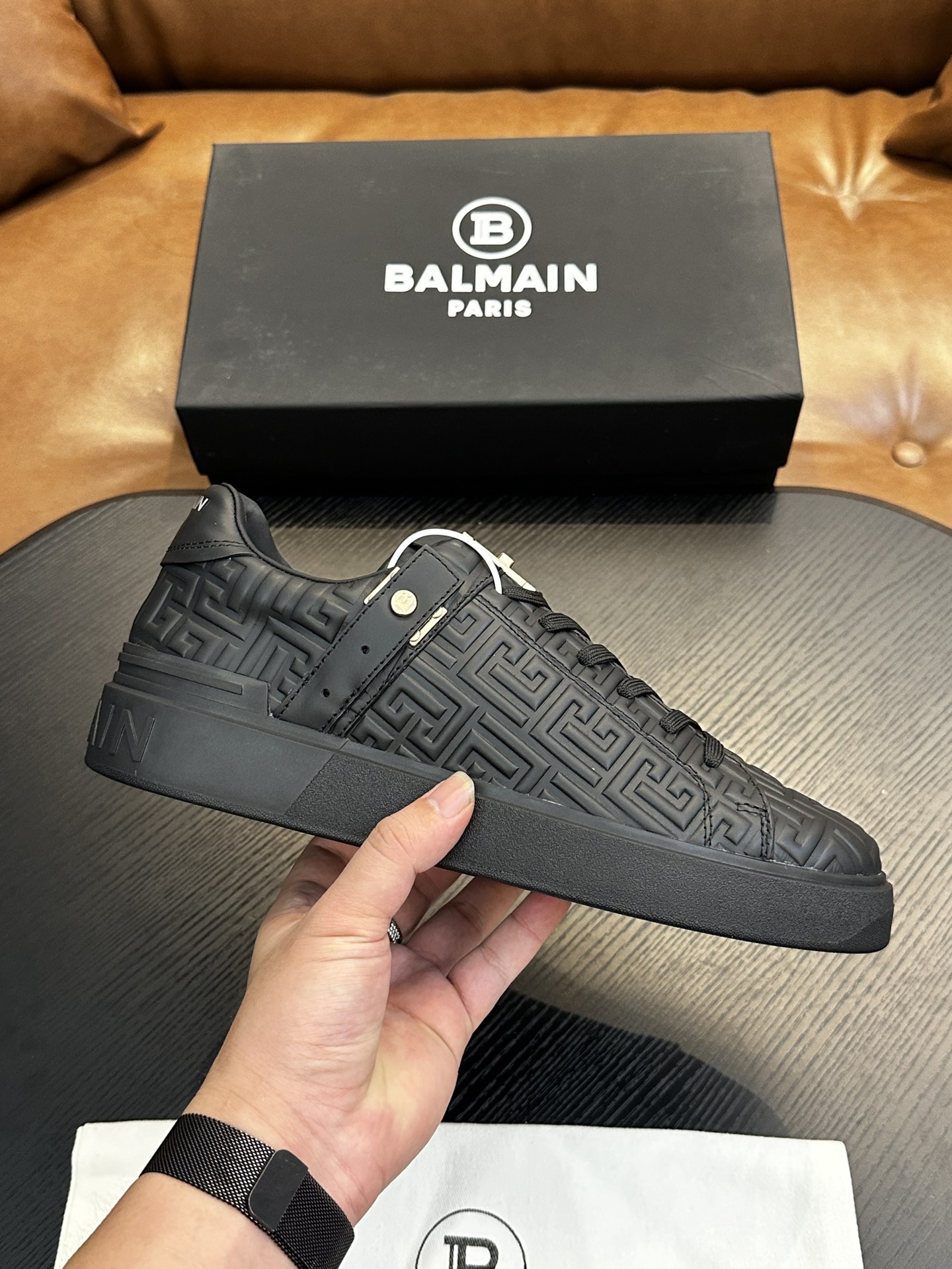 NO:338938,BALMAIN B-Skate sneakers B-Skate multi-material spliced ​​contrasting sneakers, upper is decorated with black laces, leather spliced ​​tongue embellished with Balmain logo, TPU sole is decorated with the same color Balmain logo. Size 39-44, 38, 45, 46, 47 can be determined, Balmain, balmain, balmain, sneakers19860909BALMAIN巴尔曼B-Skate运动鞋 B-Skate 多材质拼接撞色运动鞋 ,鞋面饰有黑色鞋带,皮革拼接鞋舌点缀 Balmain 徽标, TPU 鞋底饰有同色系 Balmain 徽标. 码数39-44,38、45、46、47可定,巴尔曼,balmain,balmain,sneakers,Men's shoes