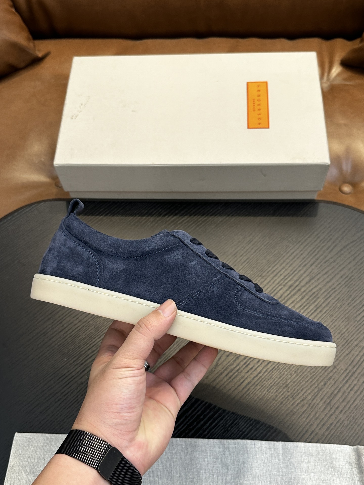 NO:339968,Henderson Baracco classic men's casual sneakers | Soft cowhide leather | Water-dyed cowhide inner | Genuine open mold ergonomic insole | Support walking to make it very comfortable | Lightweight rubber outsole Size39-44 (customized for 38.45.46),,sneakers,cowhide19860909Henderson Baracco经典男士休闲运动鞋｜柔软的牛皮皮革｜水染牛皮内里｜正版开模人体工学鞋垫｜支撑行走 使其非常舒适｜轻便橡胶大底 Size39-44（38.45.46定做）,,sneakers,cowhide,Men's shoes